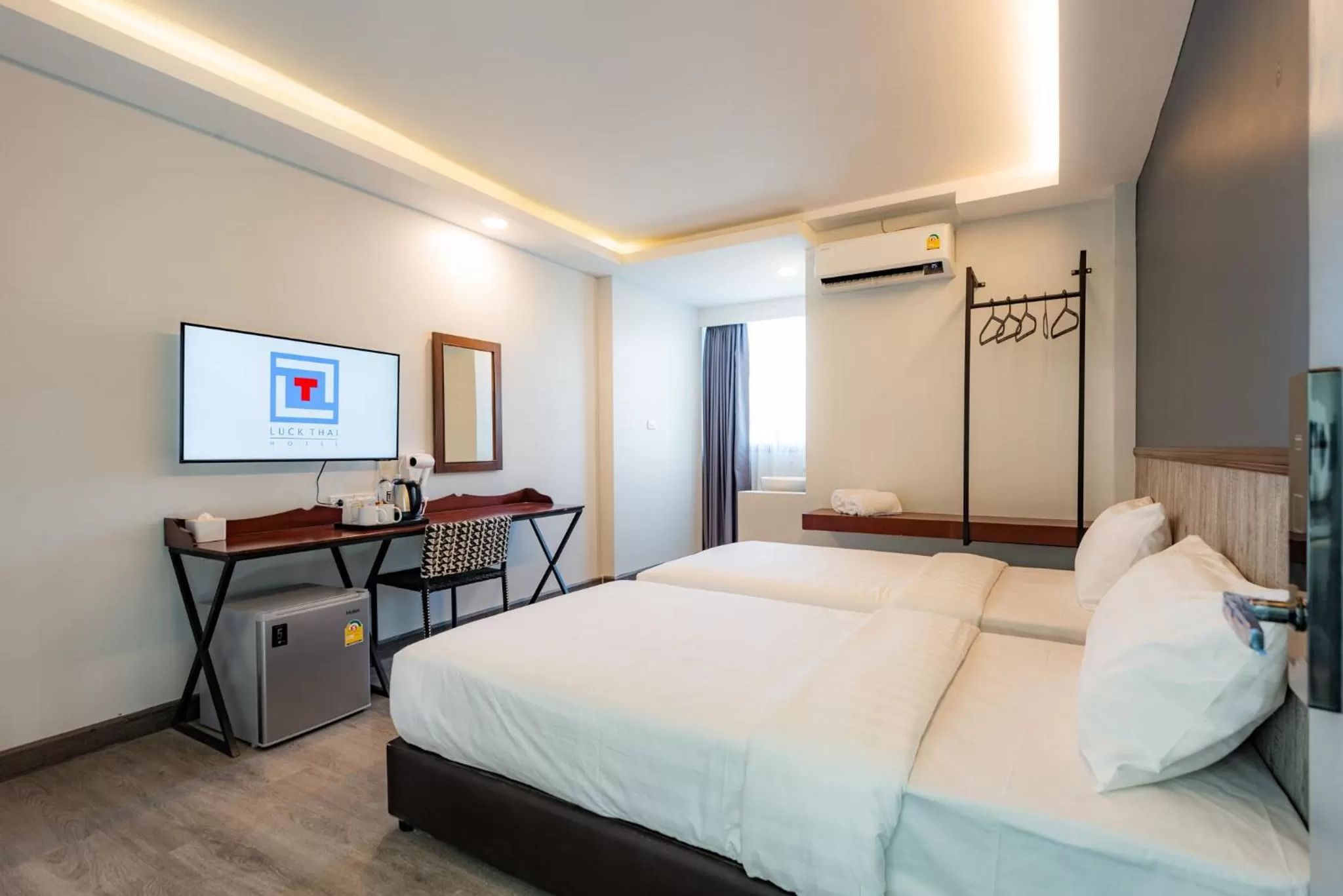 Standard Twin Room in Luck Thai Hotel