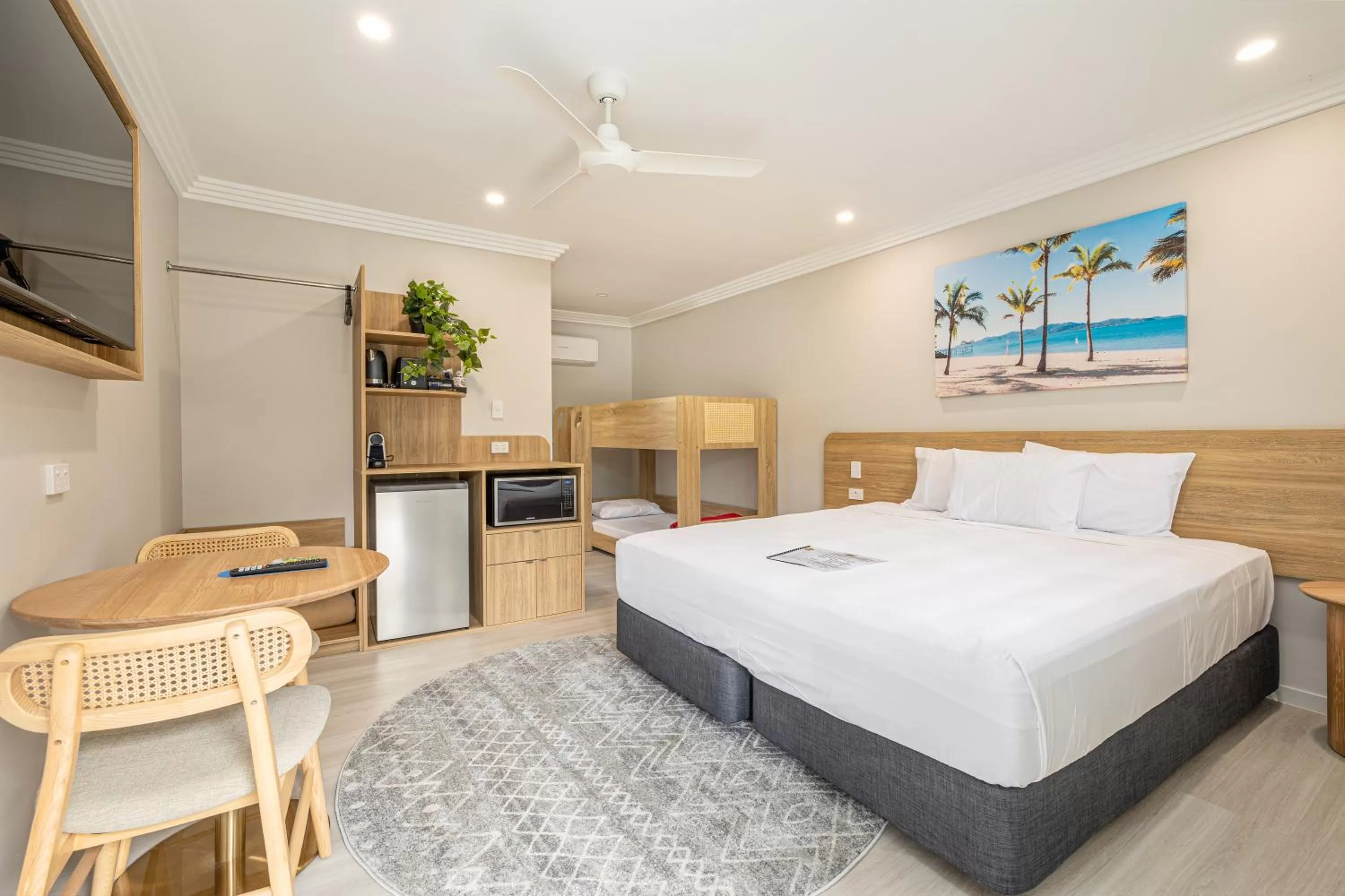 Family Room with Bath in Seagulls