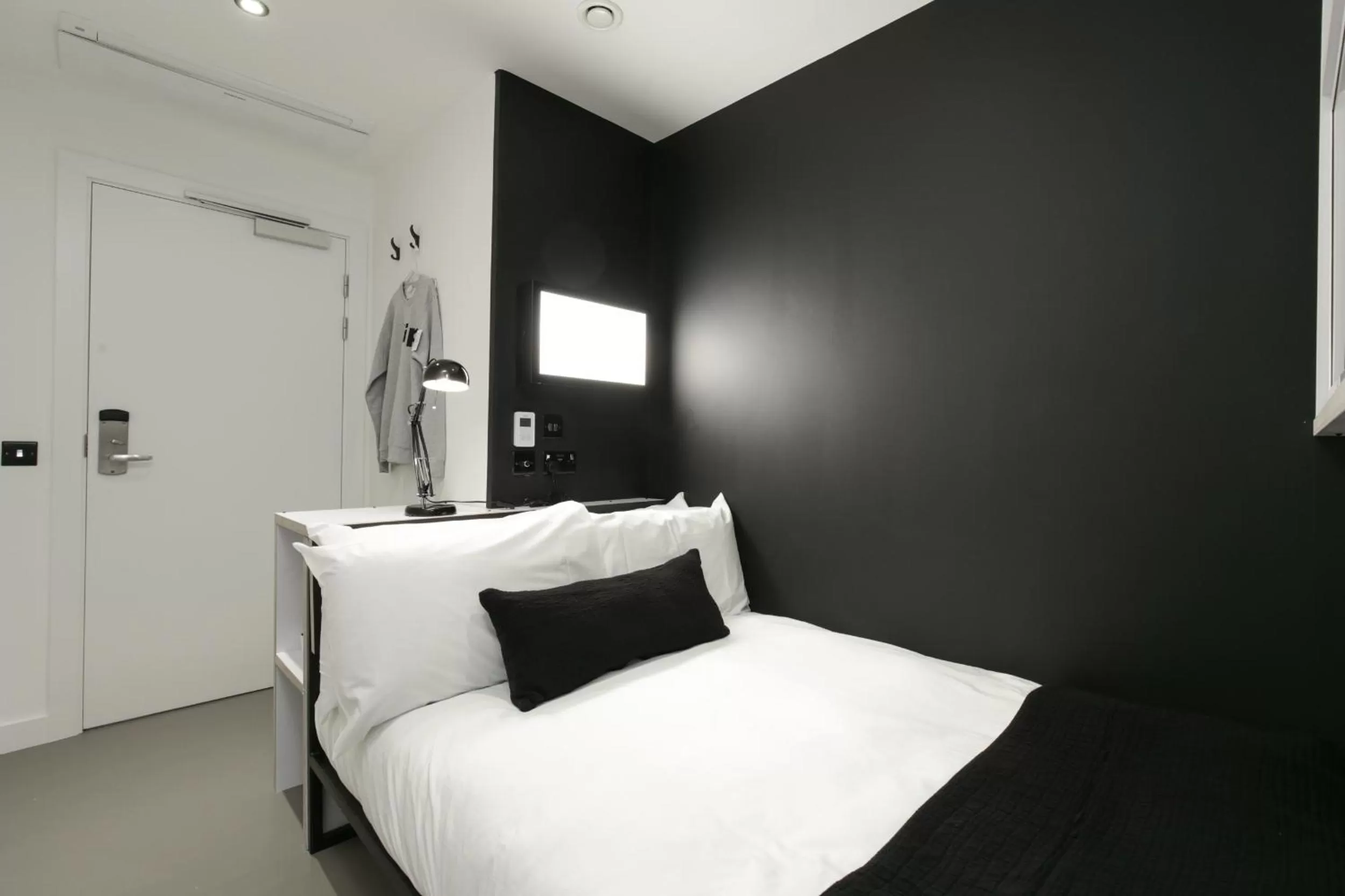 Single Room in Kip Hotel