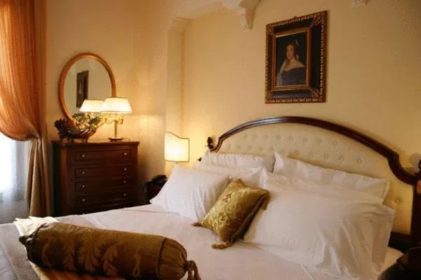 Superior Double or Twin Room with Garden View in Grand Hotel Palace