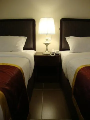 Twin Room in DM Hotel