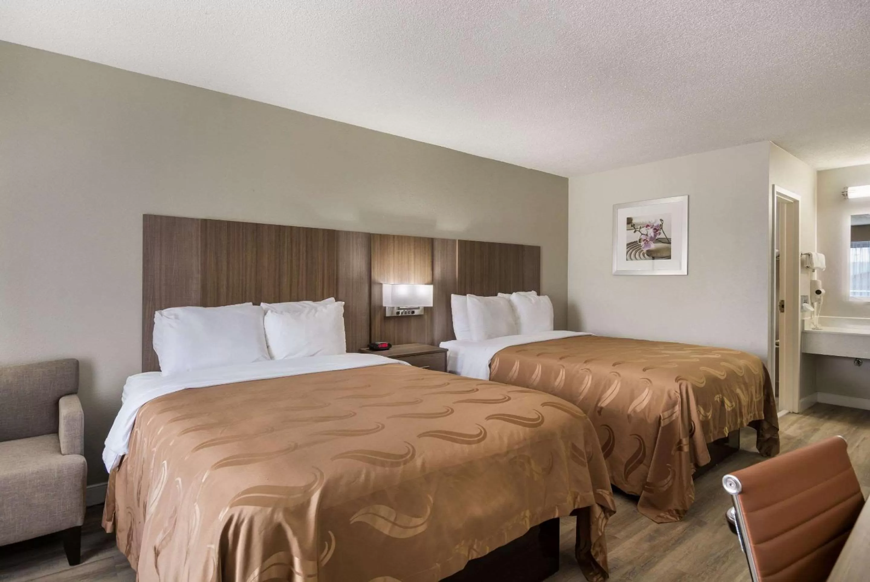 Standard Queen Room with Two Queen Beds - Non Smoking  in Quality Inn Emporia