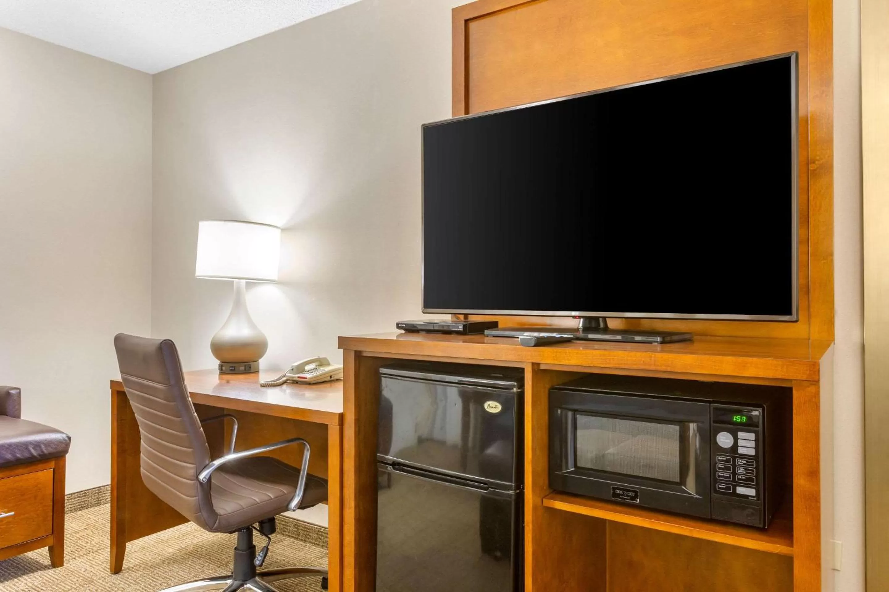 Double Suite with Sofa Bed - Non-Smoking in Comfort Suites Oakbrook Terrace near Oakbrook Center