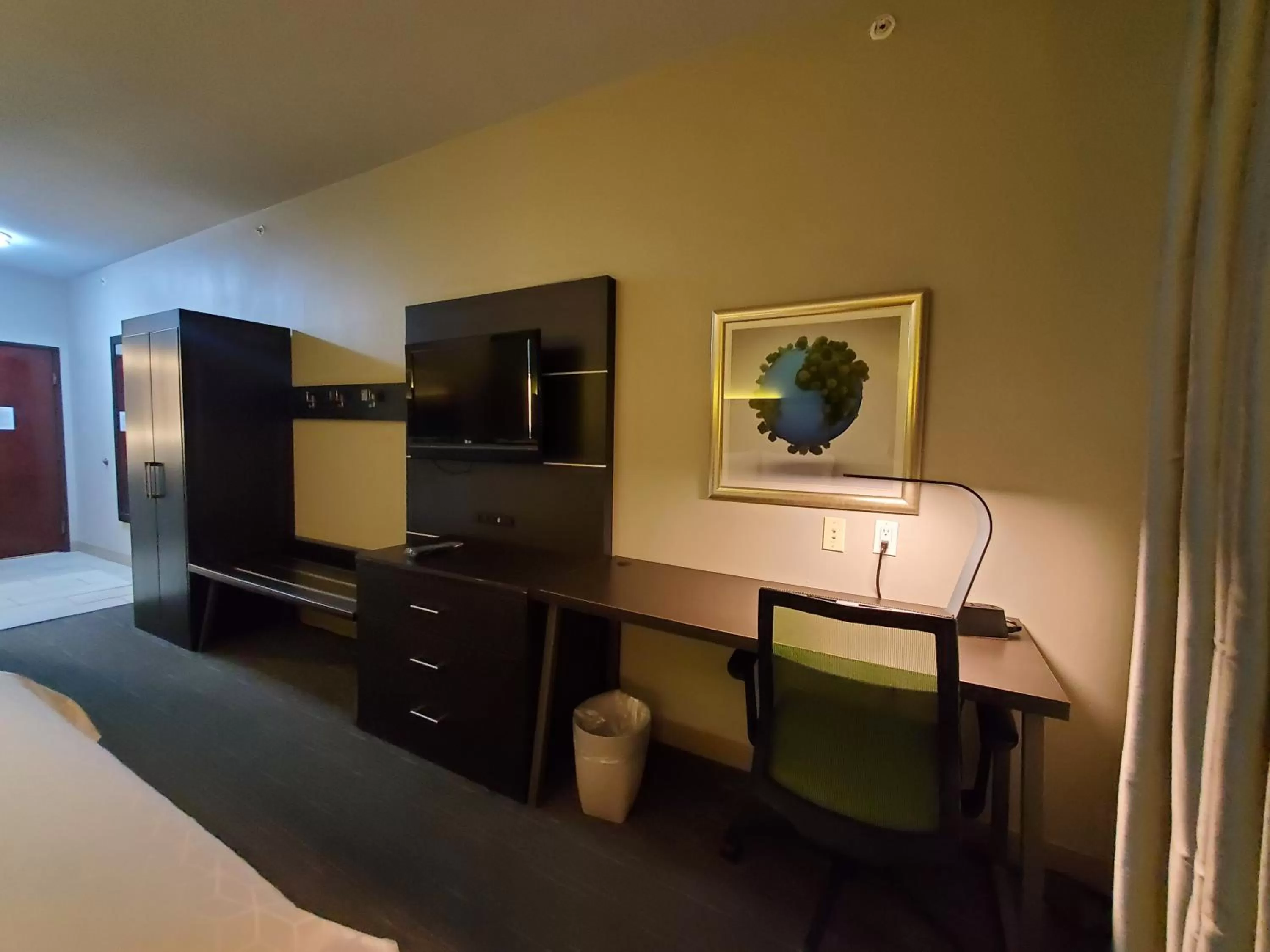 Standard Double or Twin Room in Holiday Inn Express Pearland, an IHG Hotel