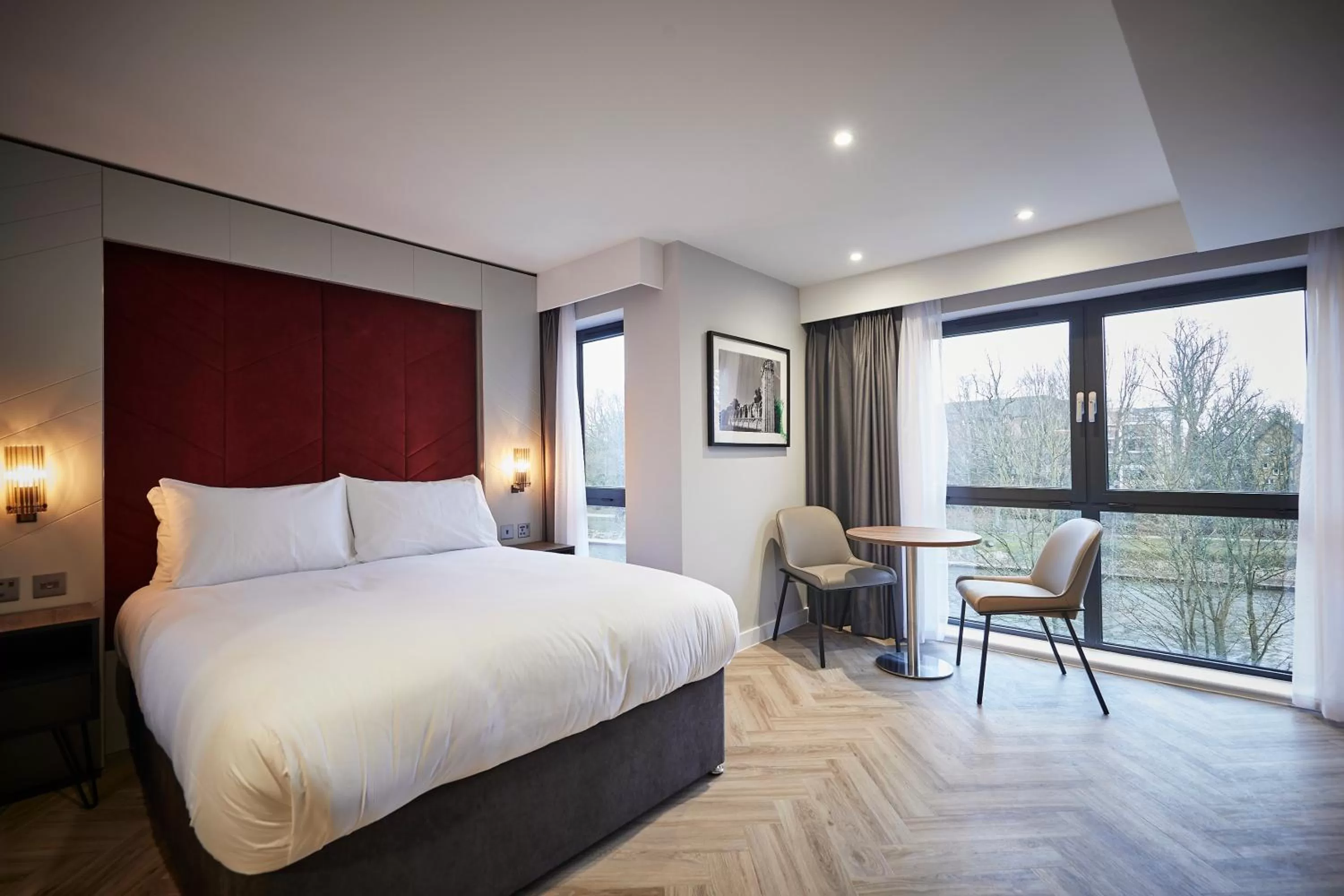 Grande Studio with View in Roomzzz York City