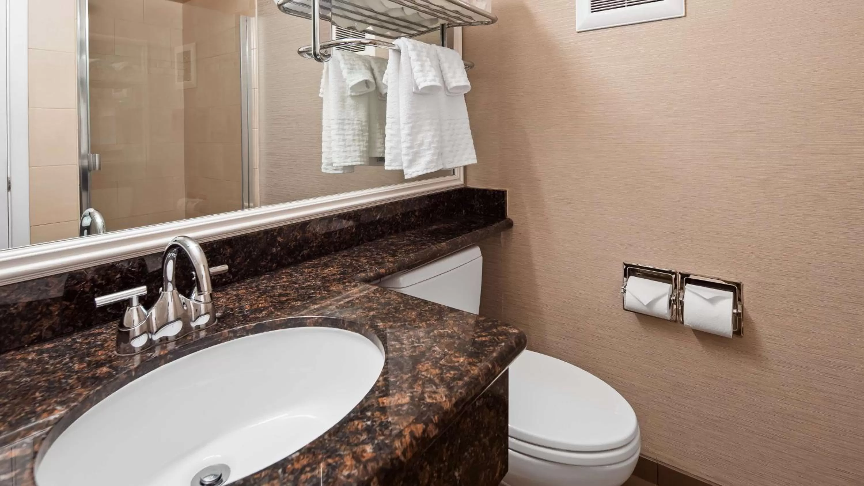 King Room - Non-Smoking in Best Western Plus Humboldt Bay Inn