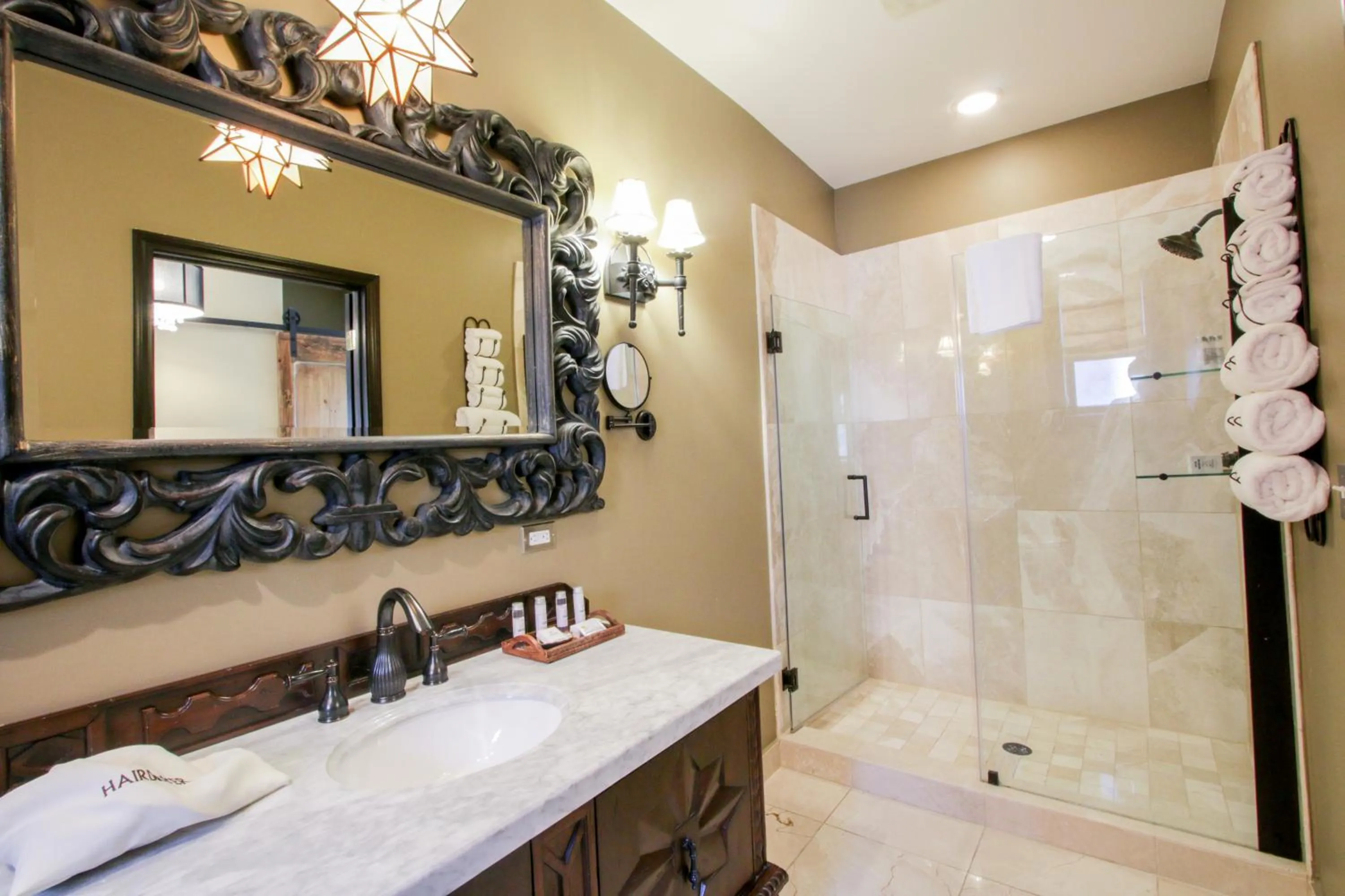 Premium Suite - single occupancy in The Detroit Club