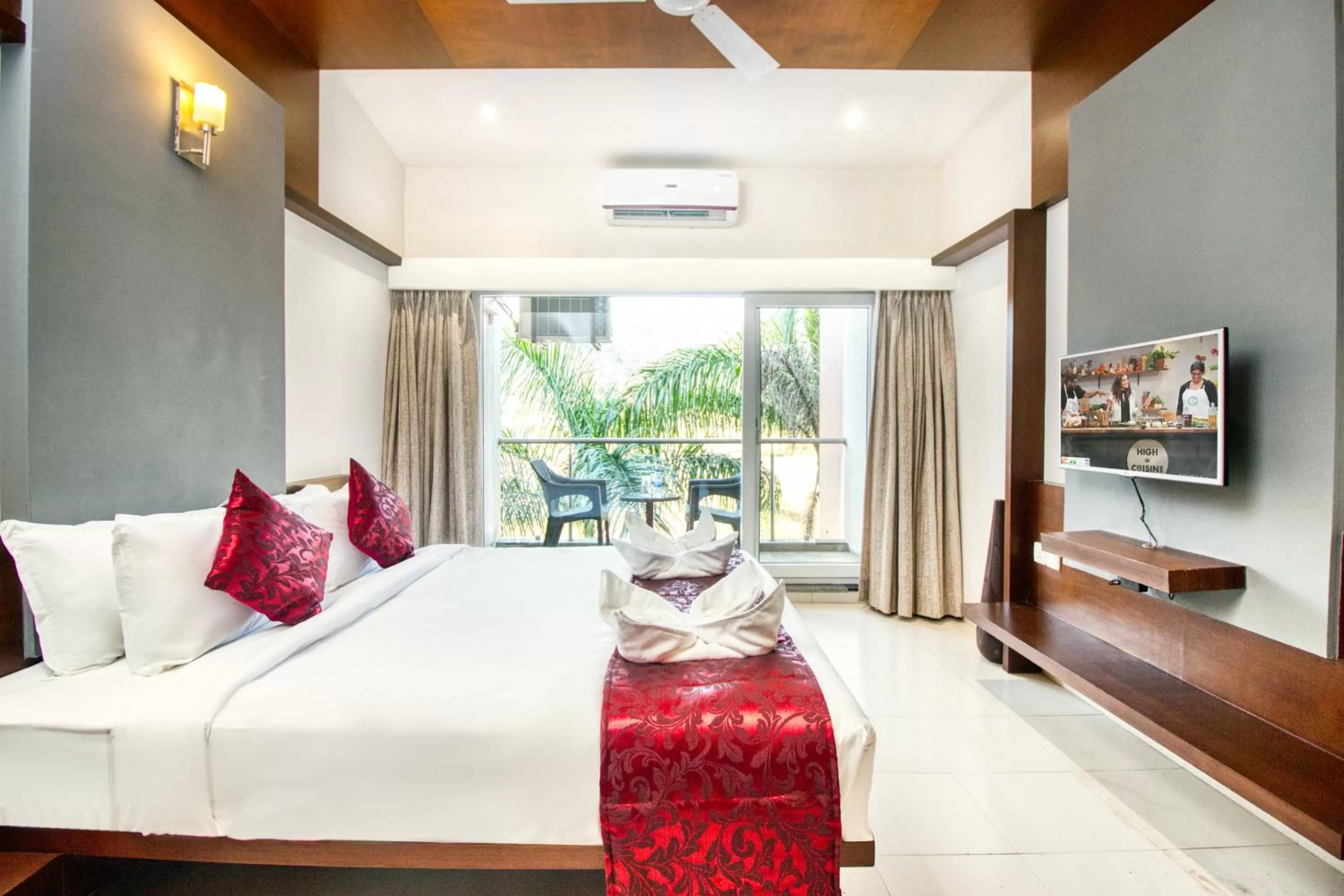 Superior Suite - single occupancy in 7 Apple Resort Lonavala