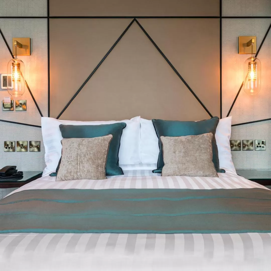 Cozy Double Estuary in Seven Hotel