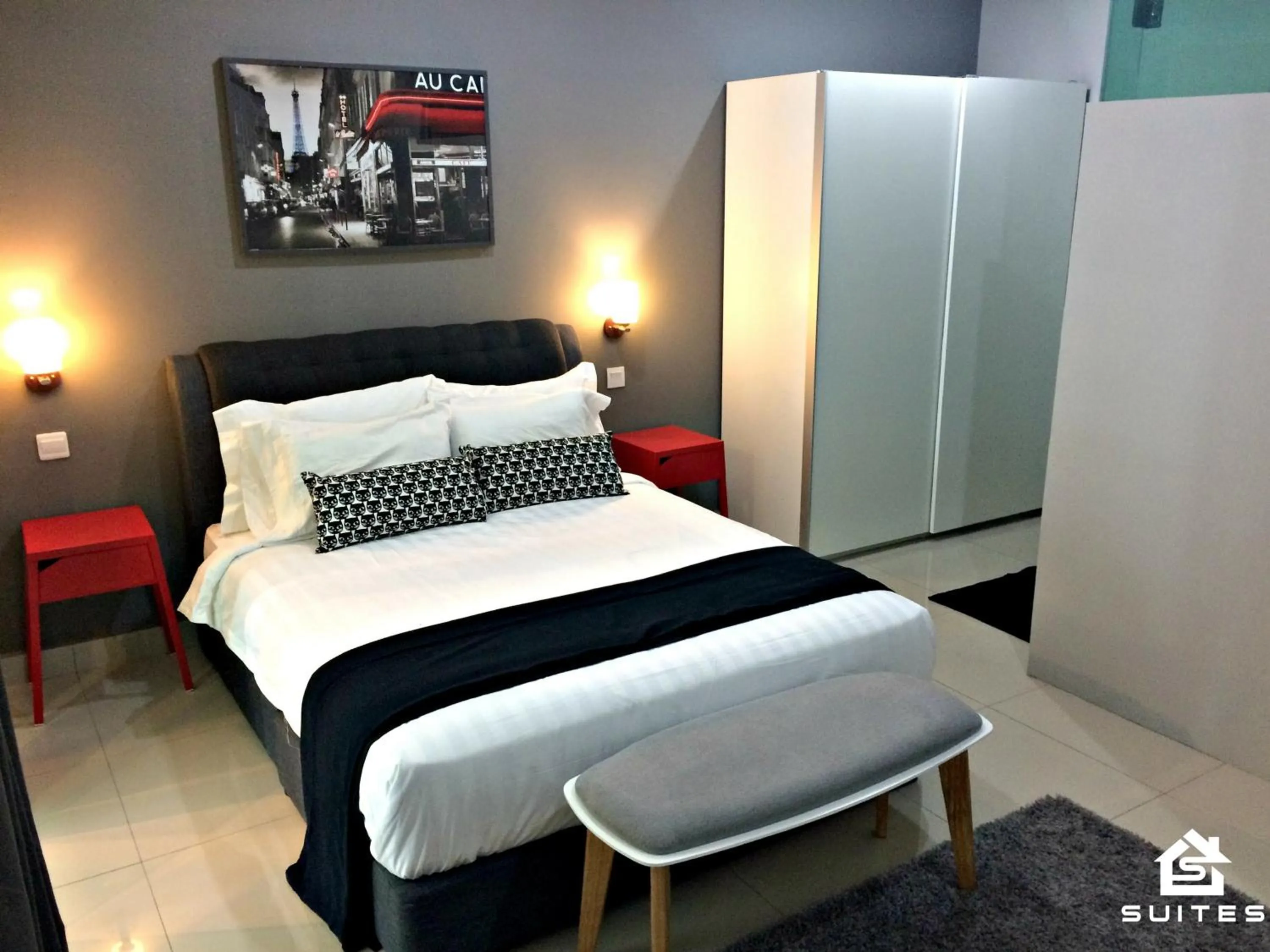 Deluxe Suite in S-Suites@The Scott Garden