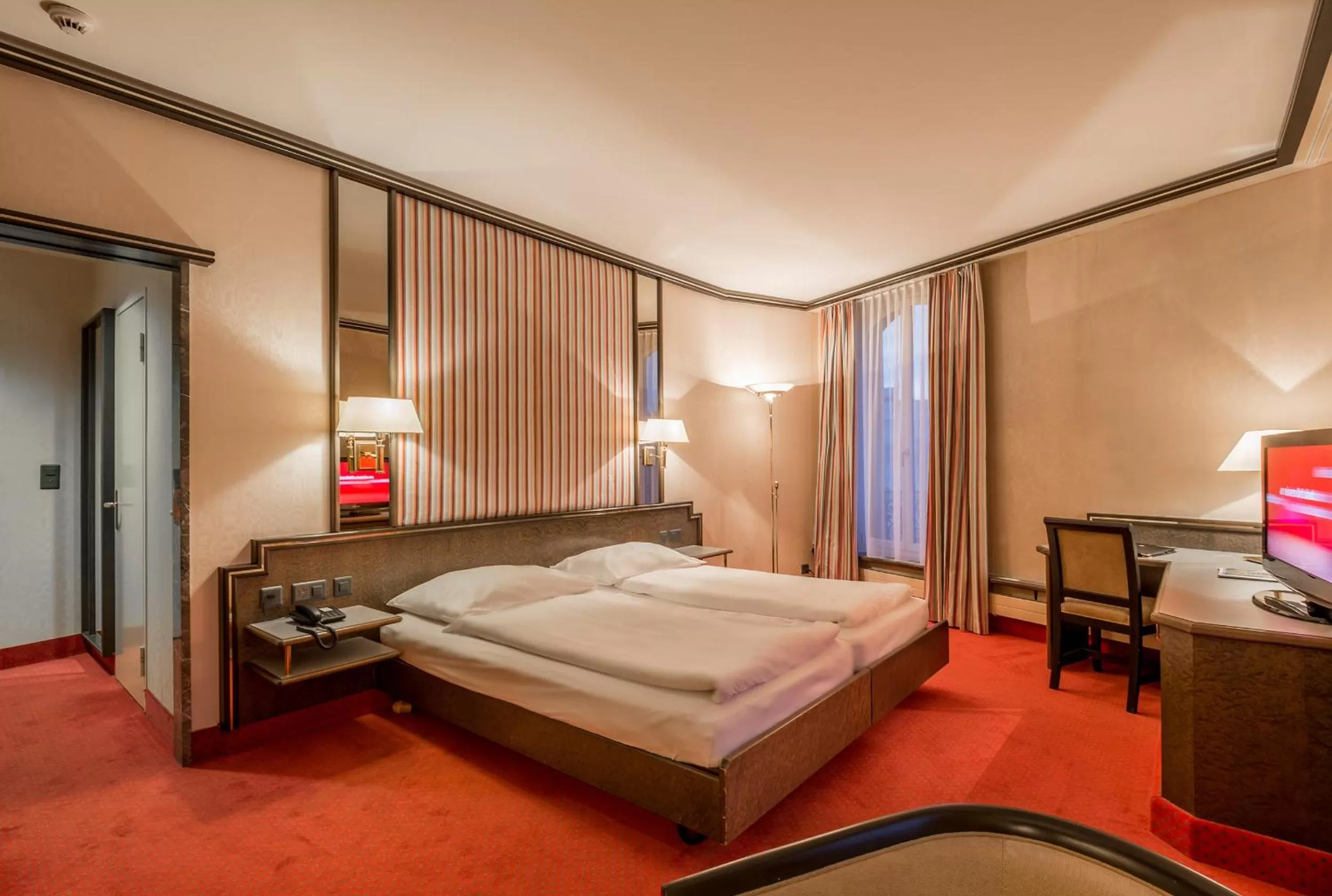 Double Room in Hotel Monopol Luzern