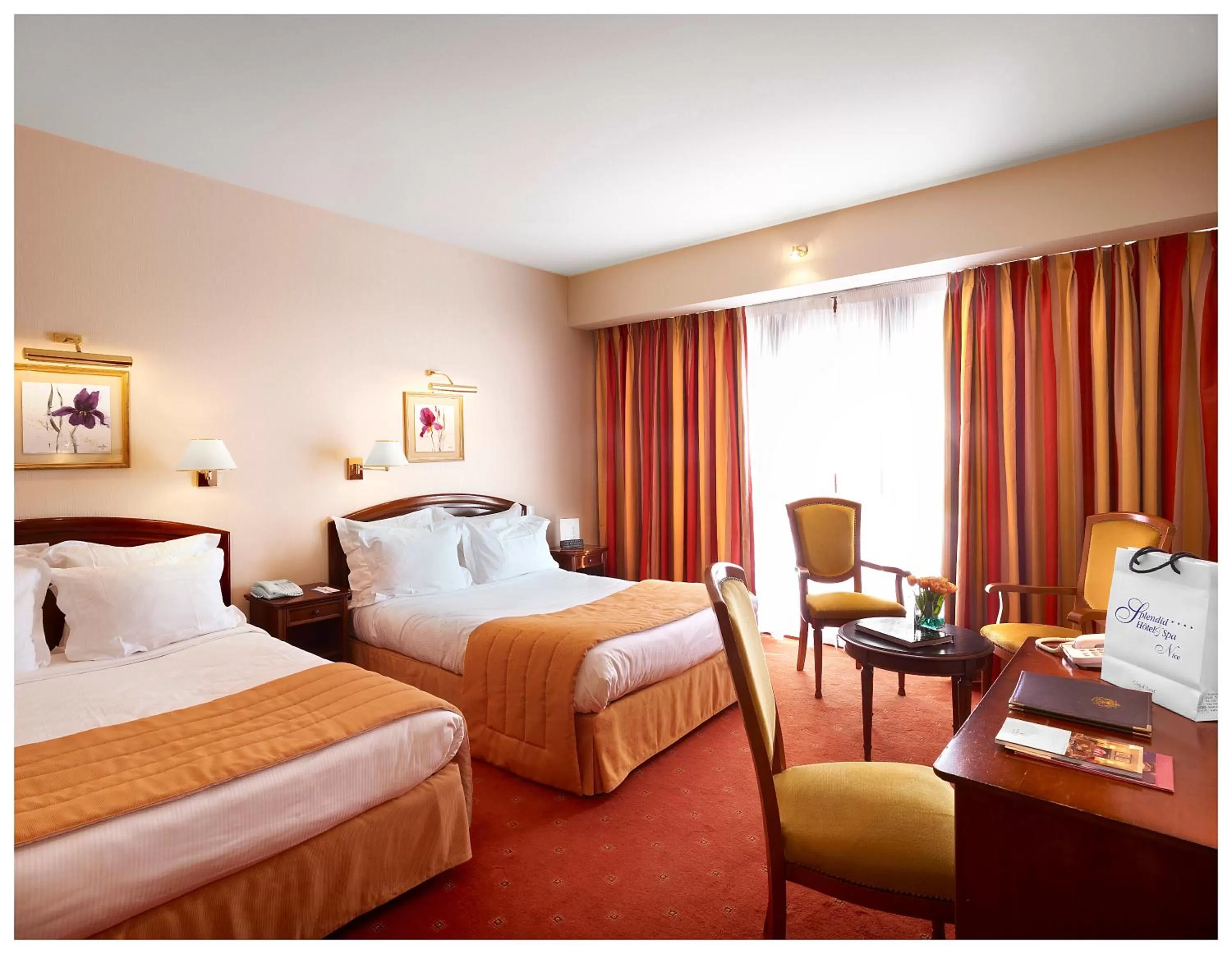 Family Room with Shower in Splendid Hotel & Spa Nice