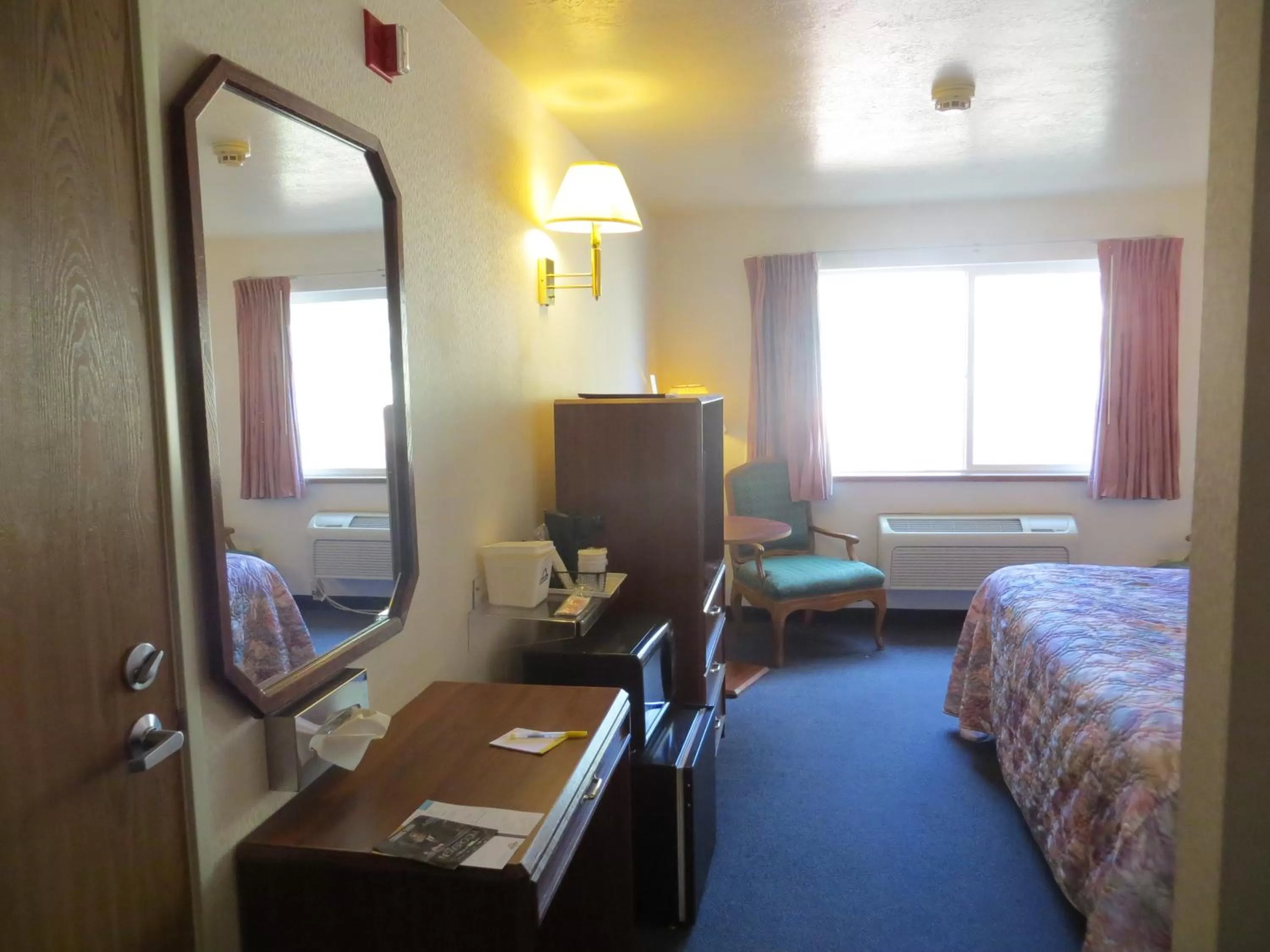 King Room - Non-Smoking in Days Inn by Wyndham Capitol Reef