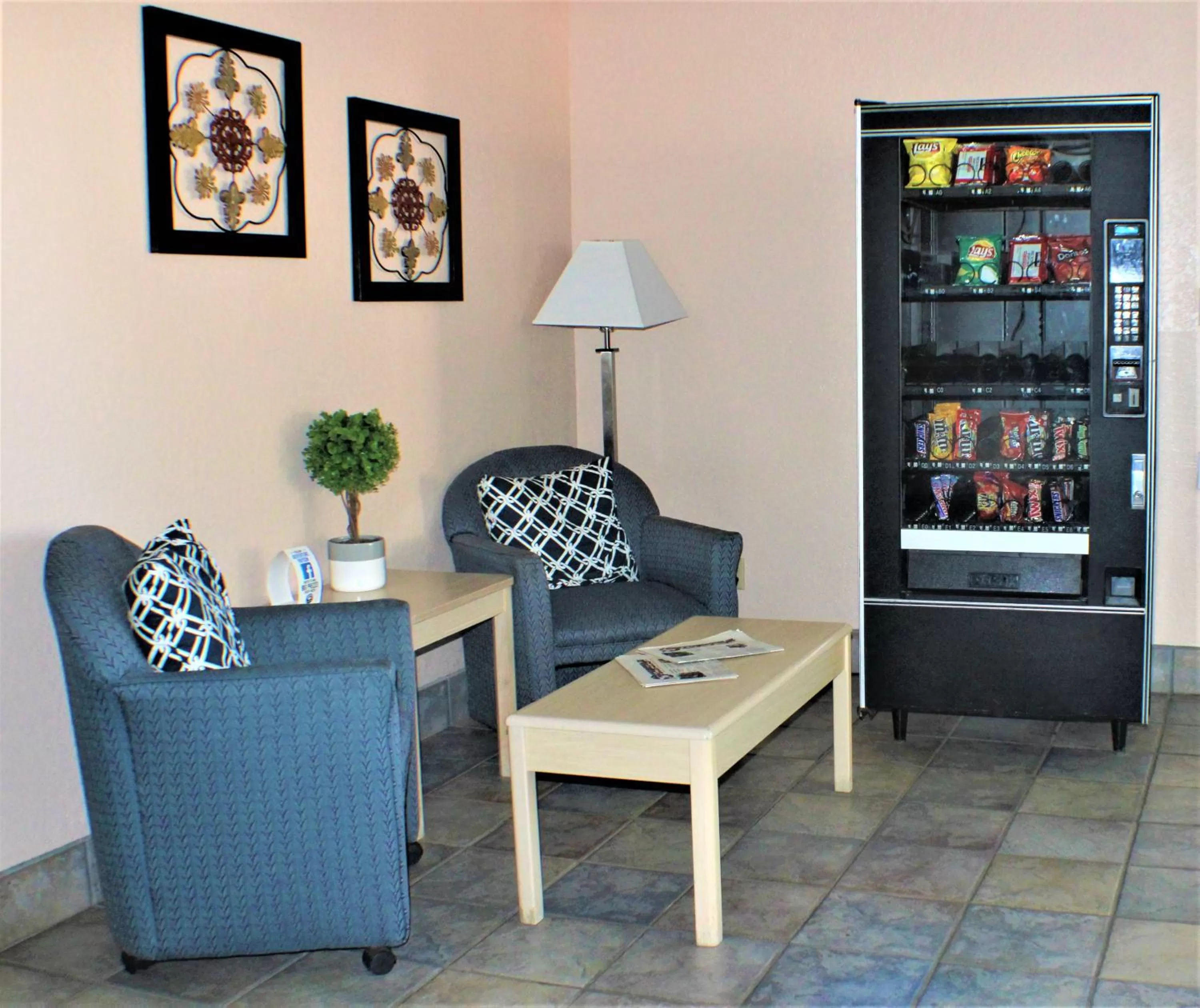 Deluxe Queen Room with Two Queen Beds - Disability Access - Non-Smoking in Knights Inn Payson