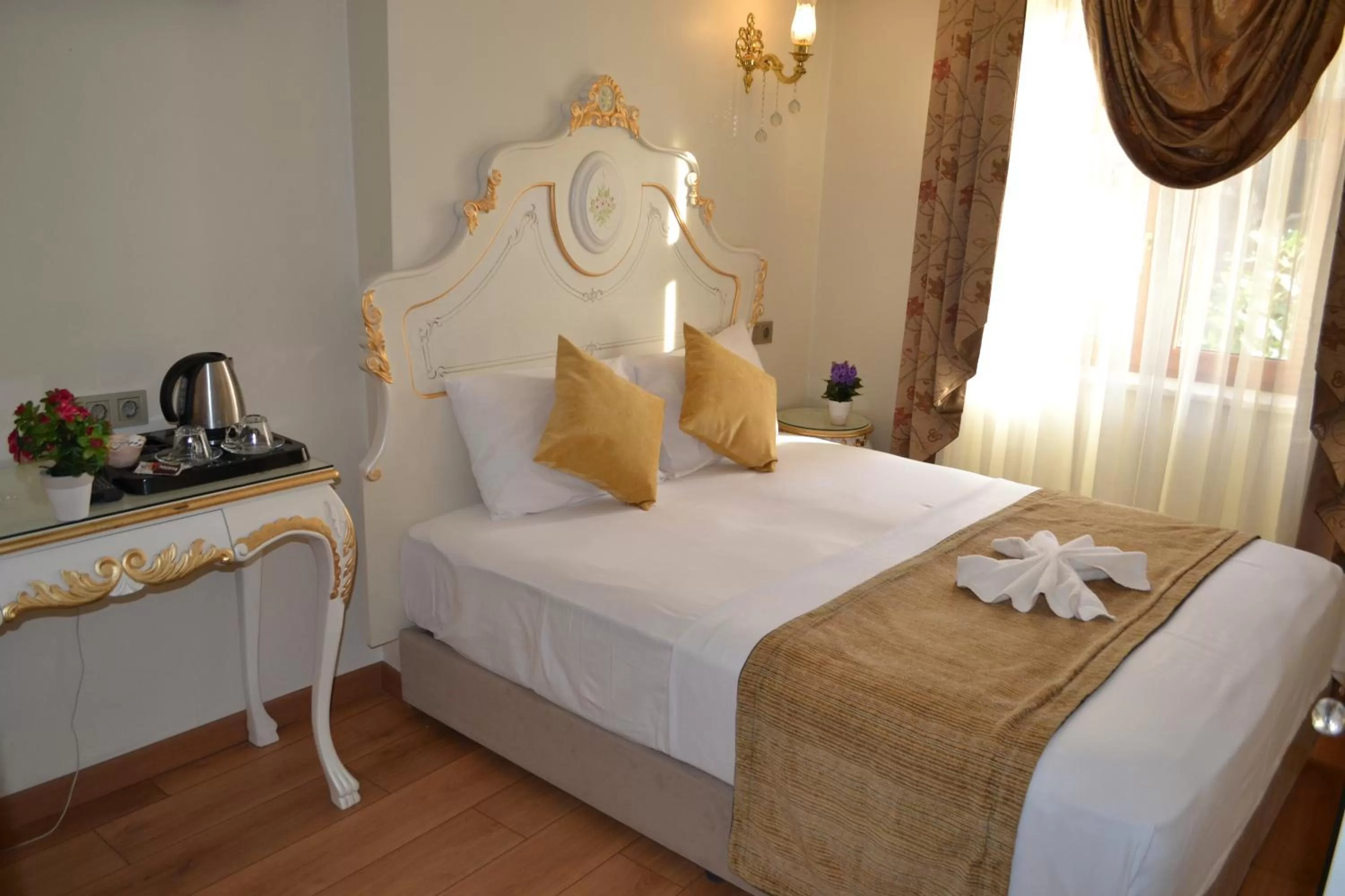 Budget Double Room in Galatower Hotel