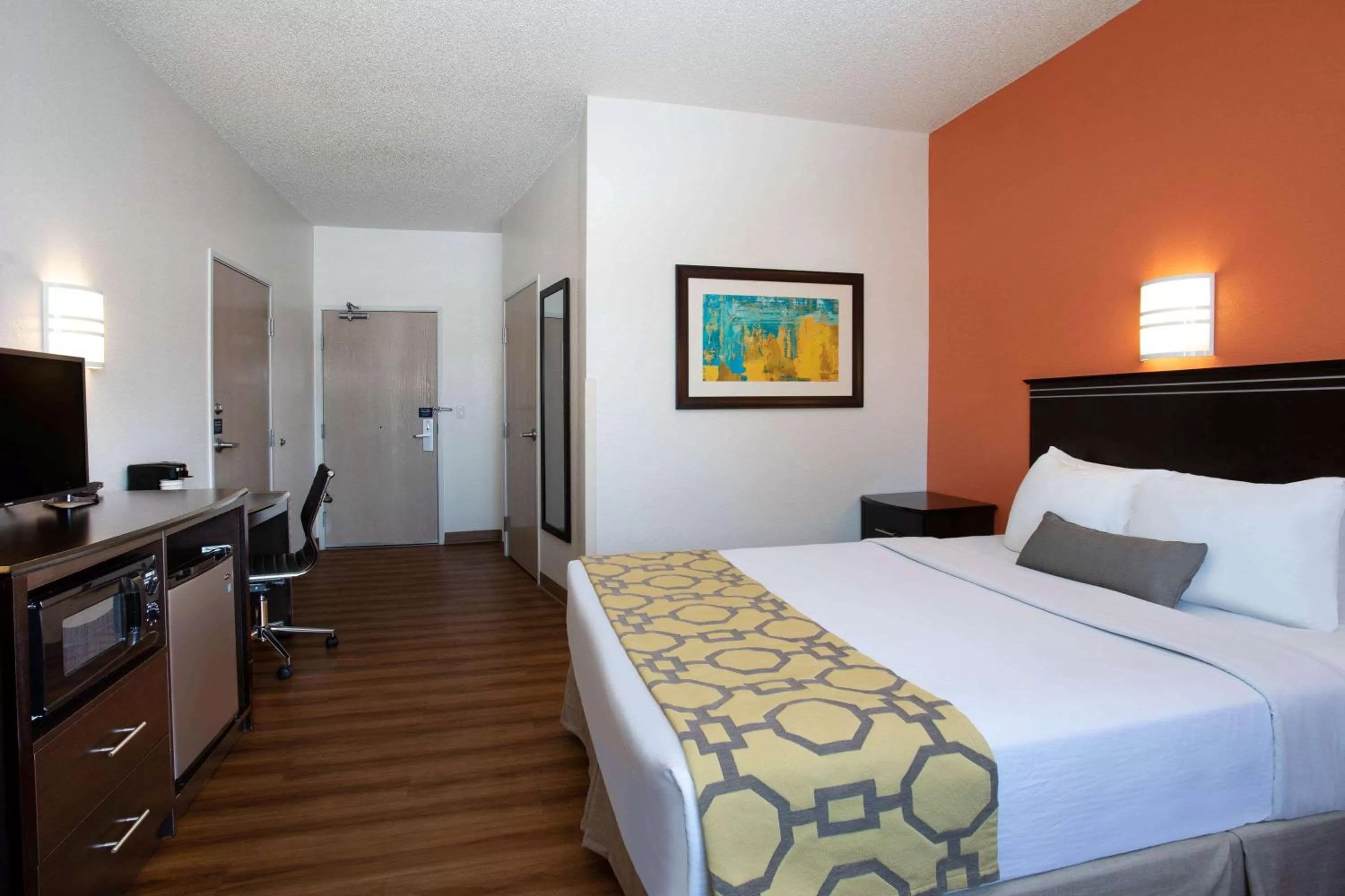Deluxe Queen Room - Mobility Access/Non-Smoking in Baymont by Wyndham Sheridan
