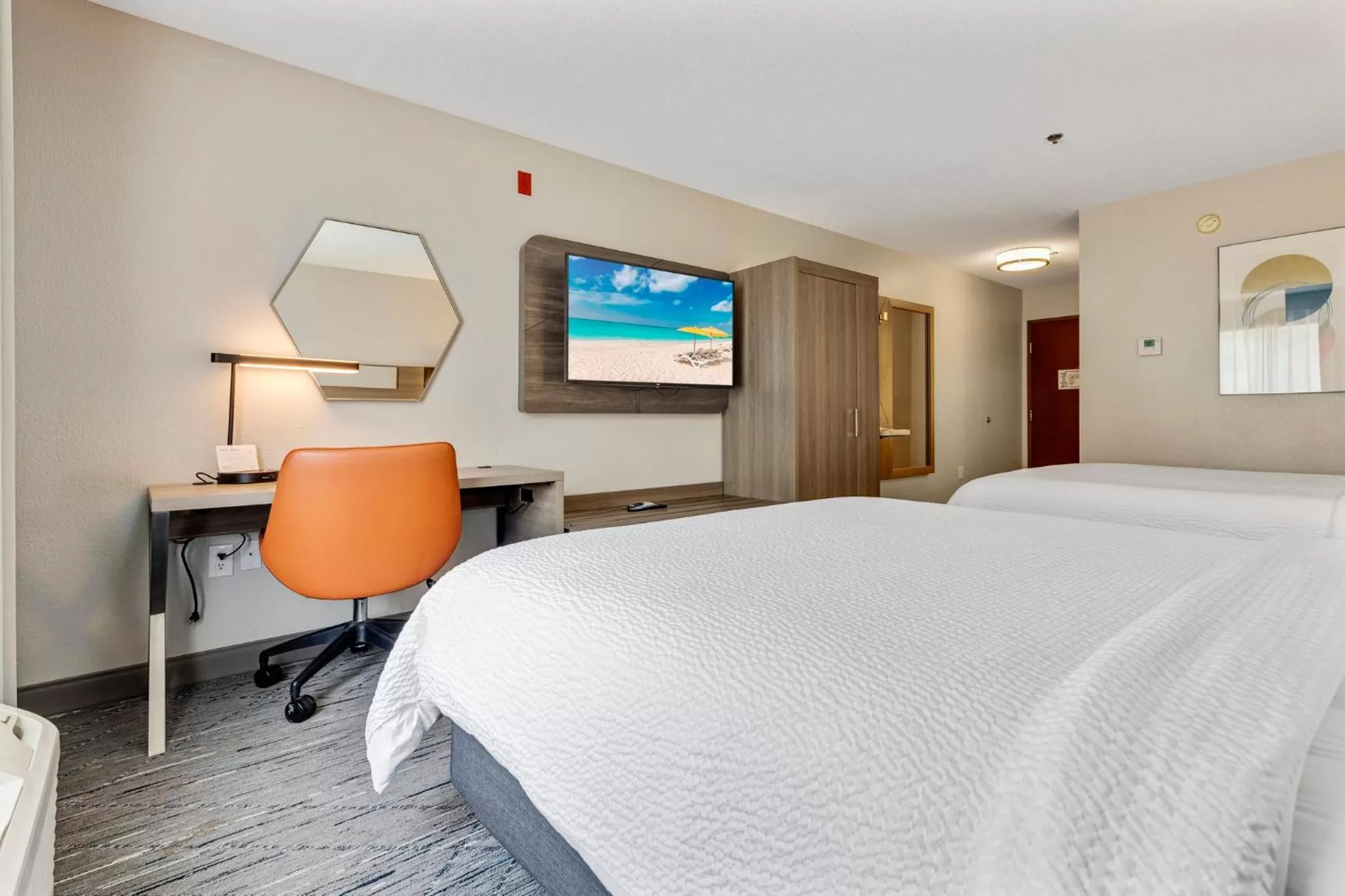 Standard Queen Room with Two Queen Beds, Communications and Mobility Accessible Transfer Shower in Holiday Inn Express Hotel & Suites Starkville, an IHG Hotel