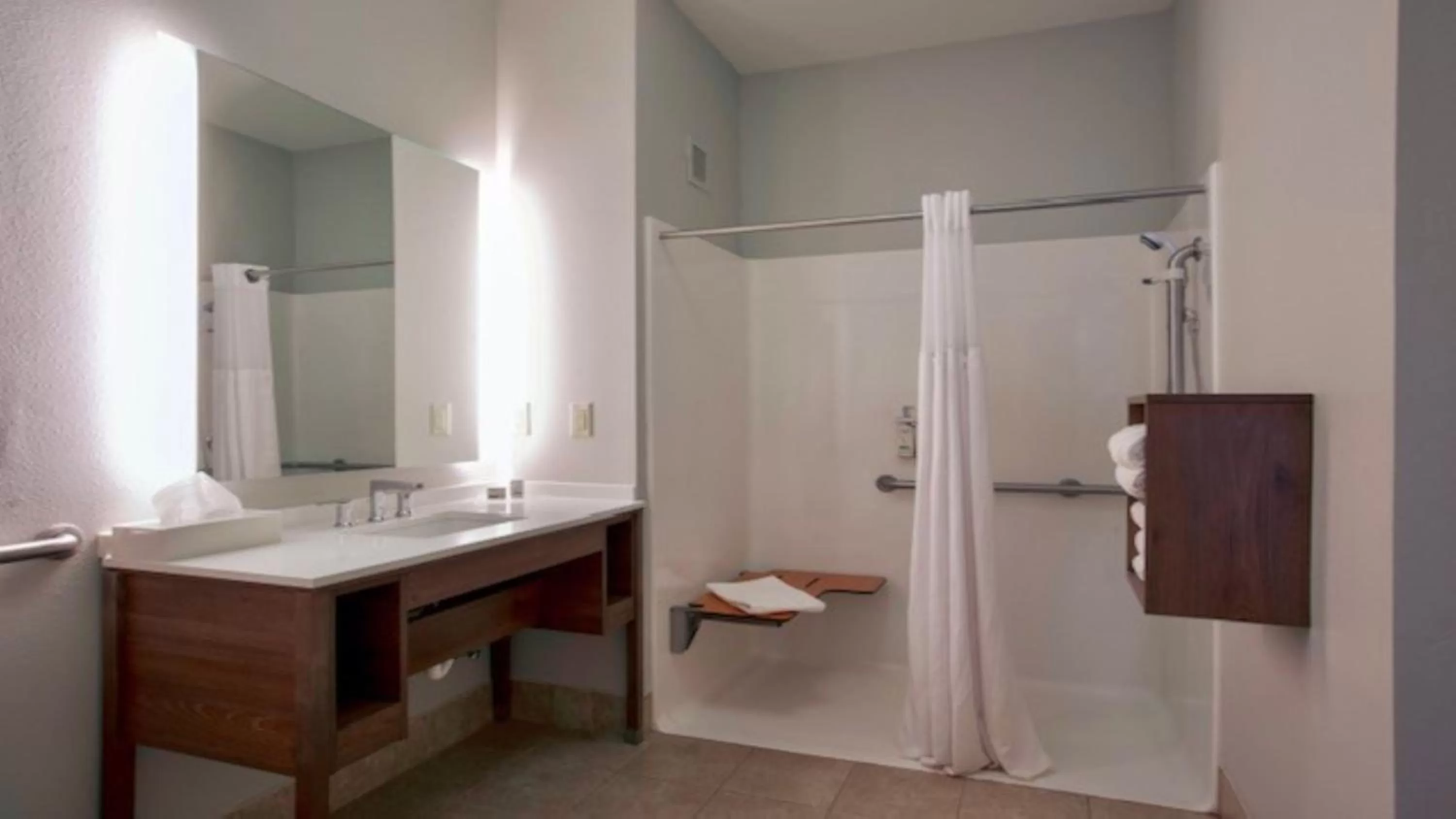 Queen Suite with Roll-In Shower - Disability Access in Staybridge Suites Akron-Stow-Cuyahoga Falls by IHG
