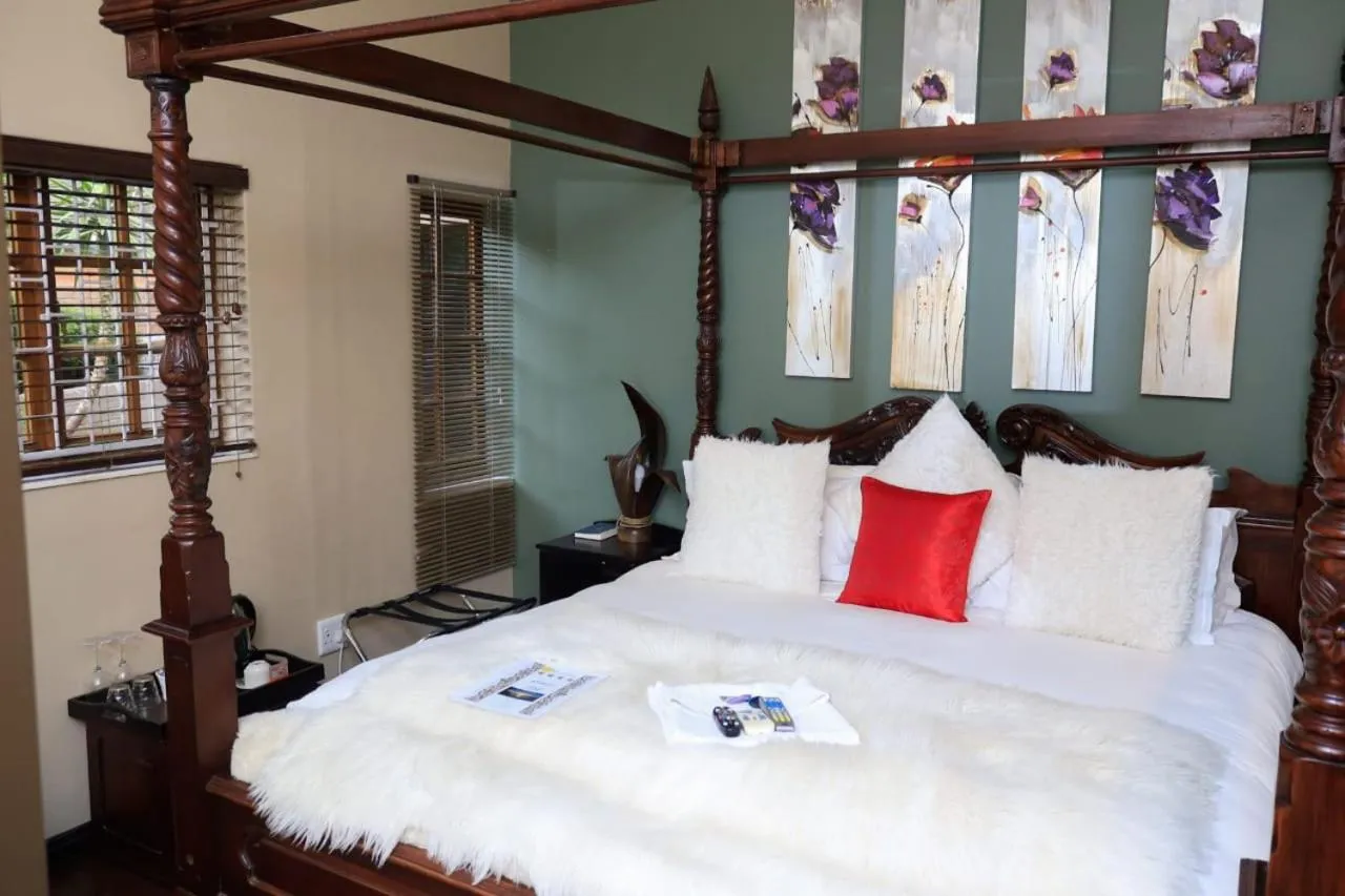 Double Room with Spa Bath - single occupancy in Moonriver Guesthouse