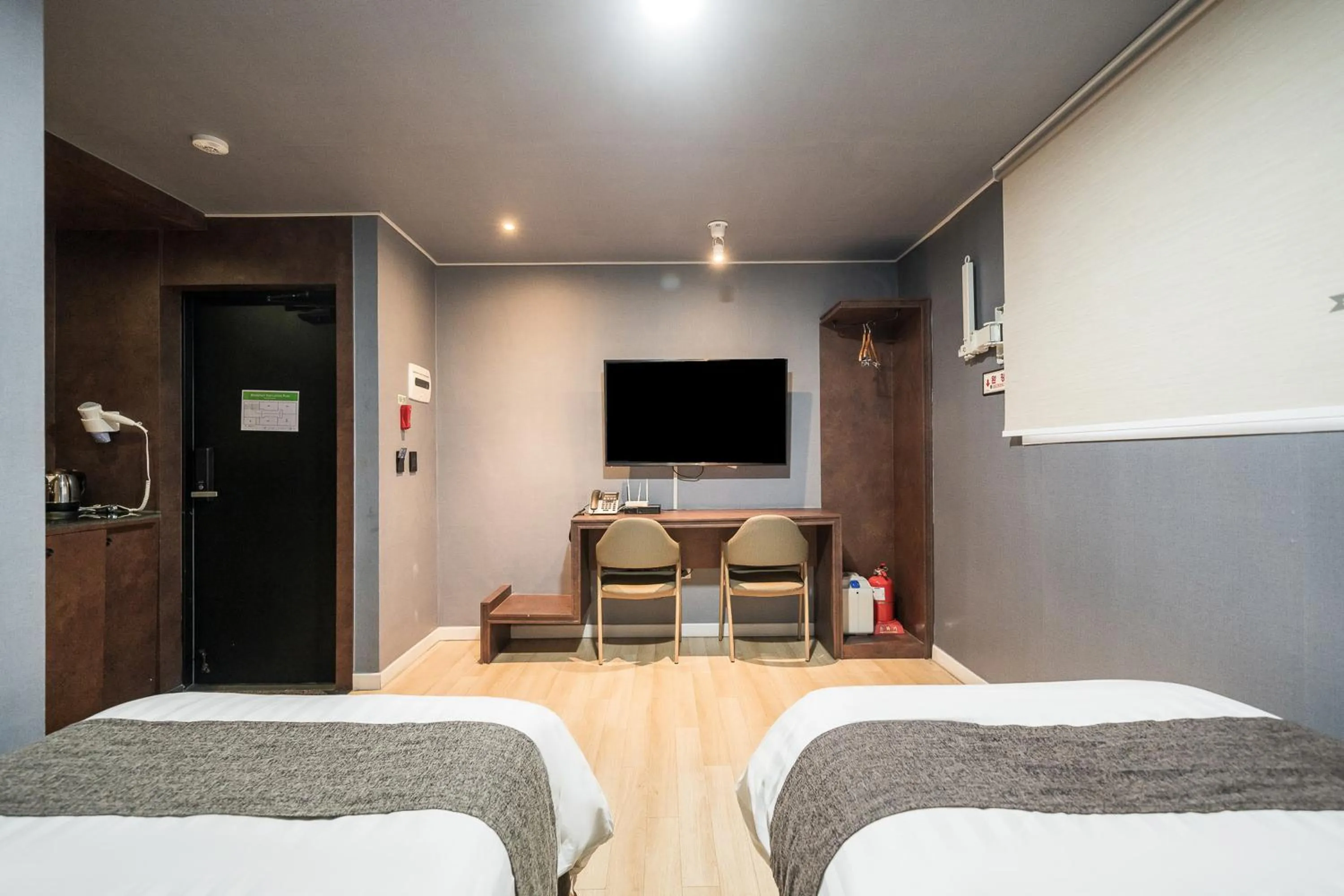 Twin Room in Malu Hotel Suwon