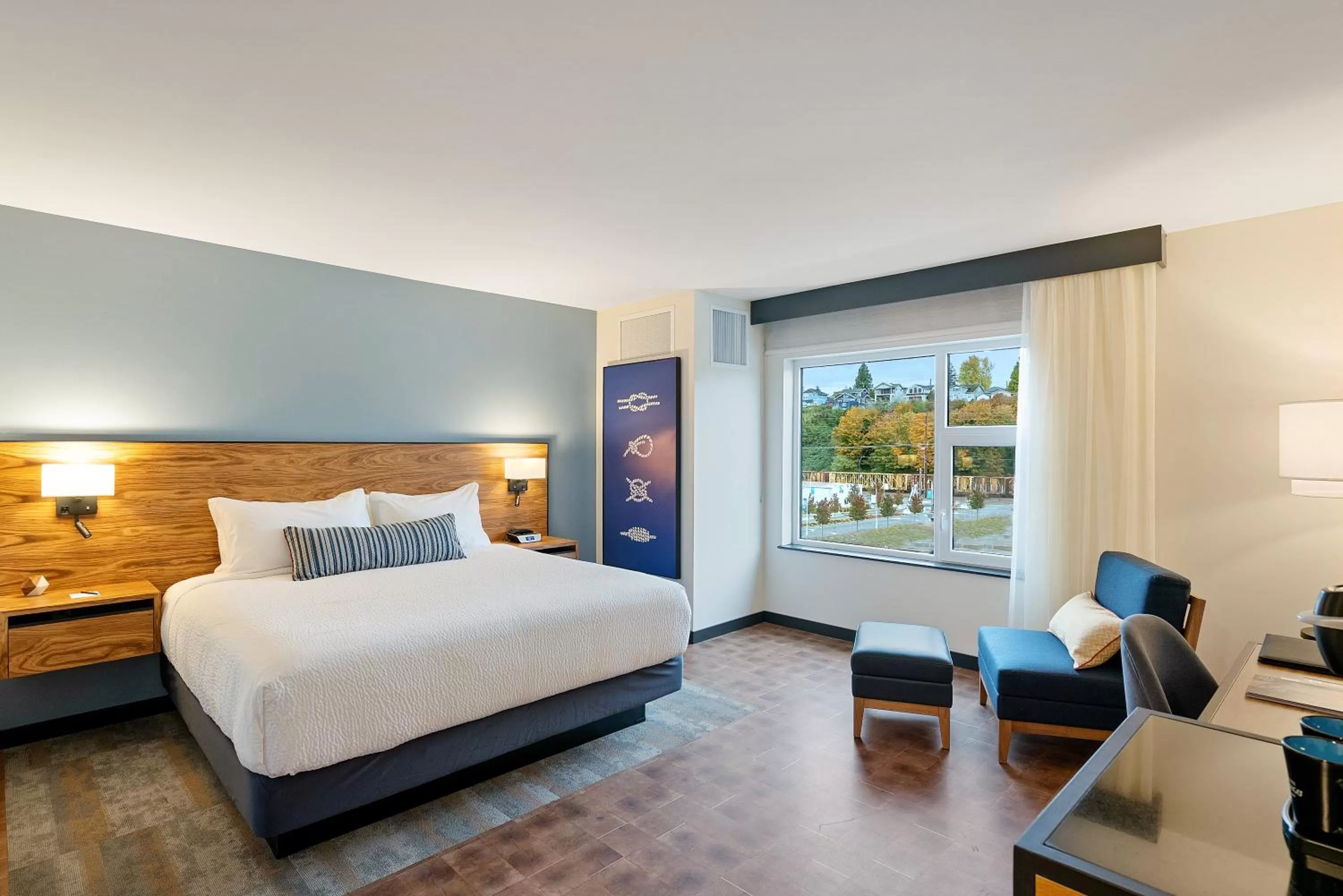 Standard King Room with Roll-in Shower - Mobility Accessible in Hotel Indigo Seattle Everett Waterfront Place by IHG