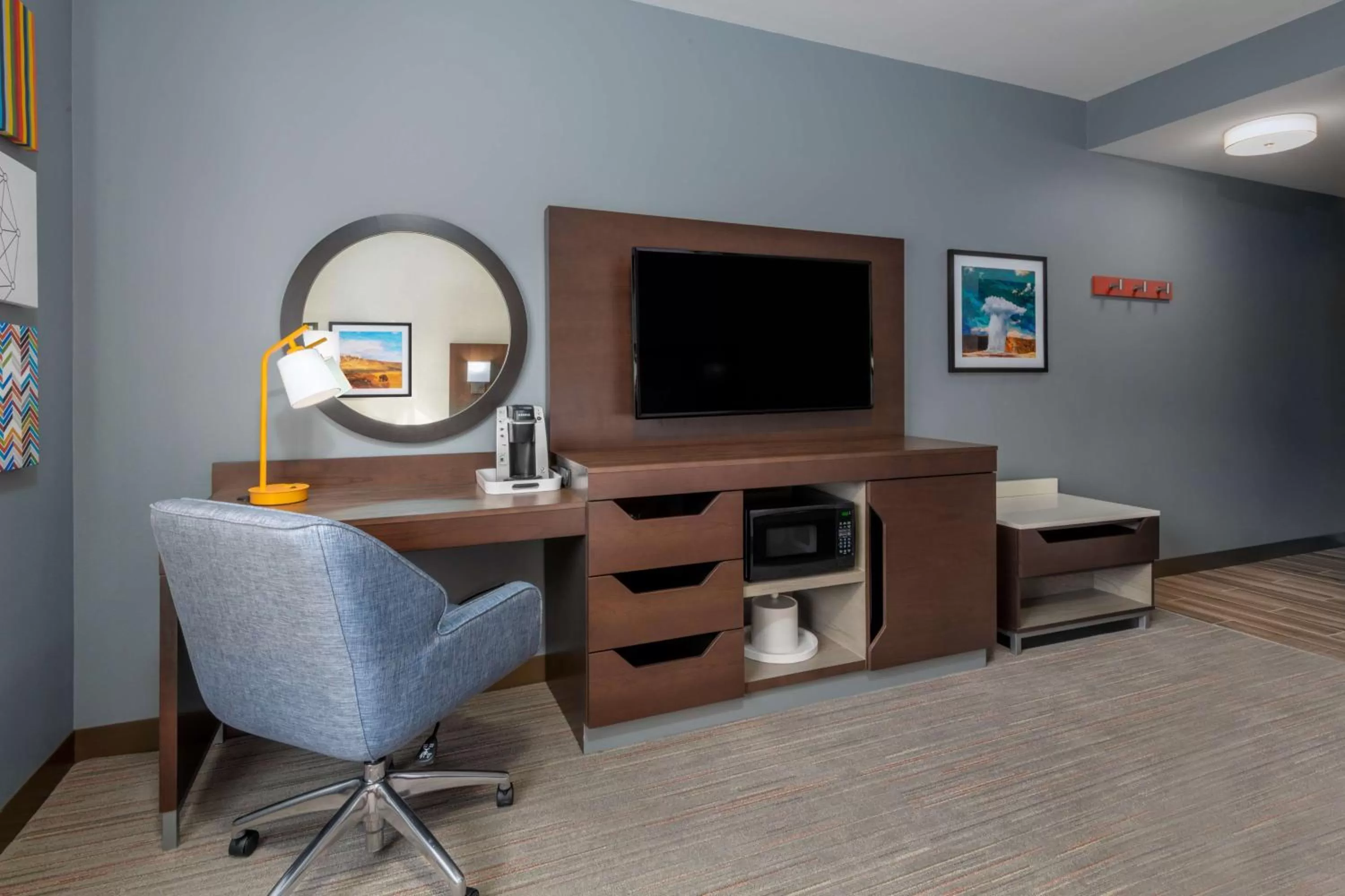 King Room in Hampton Inn & Suites Cody, Wy