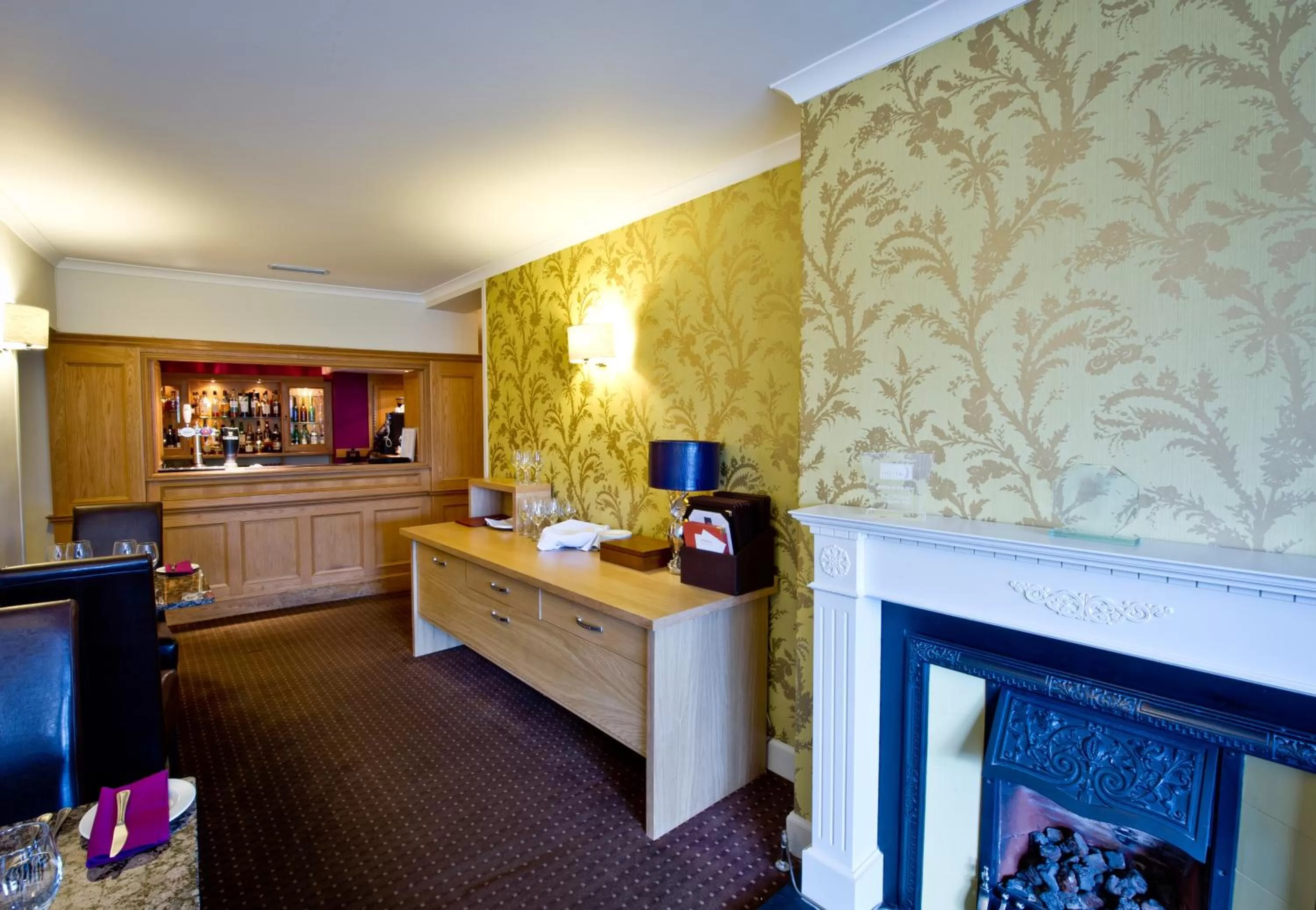 Restaurant/places to eat in The Parklands Hotel