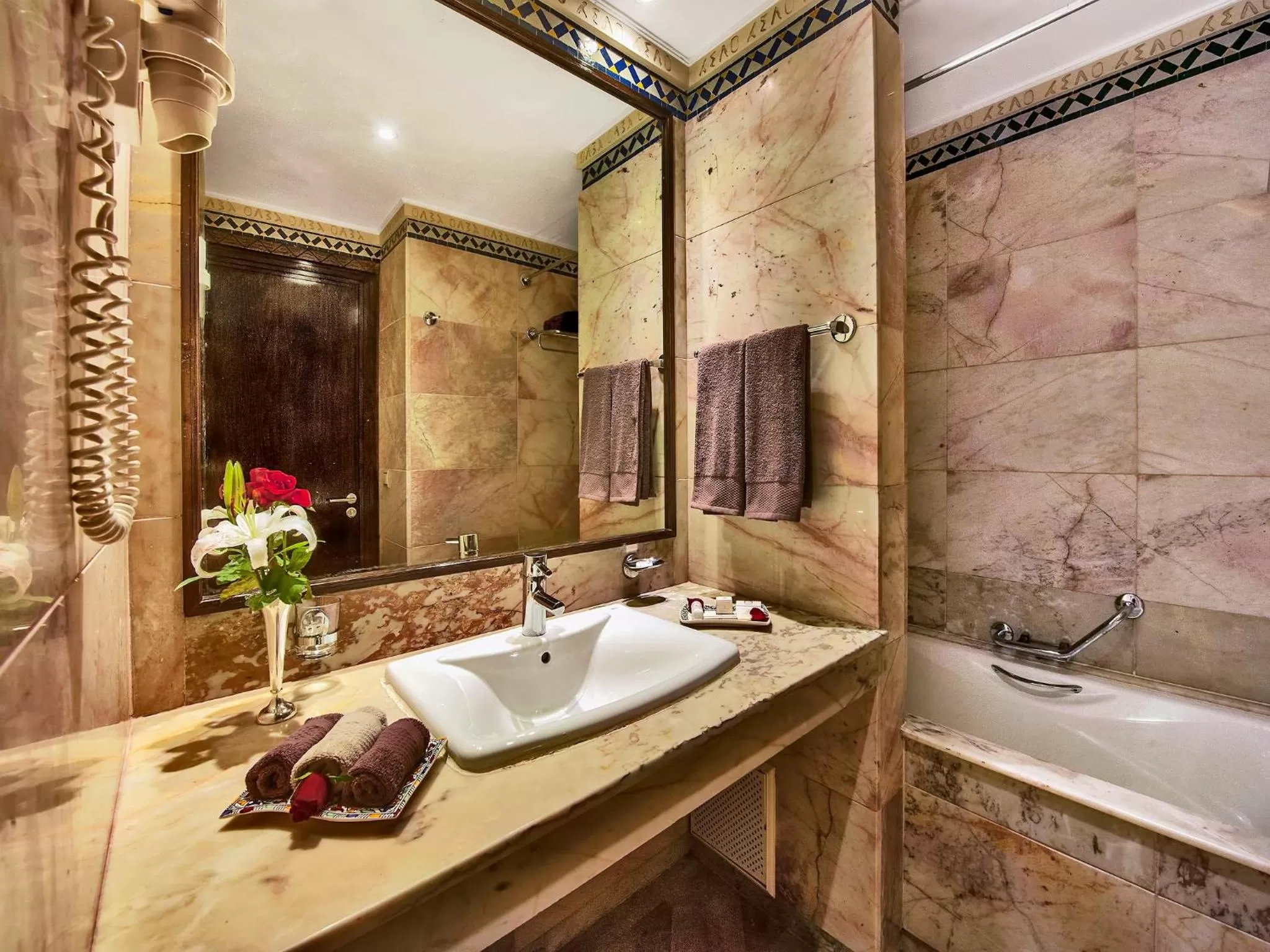 Chambre Supérieure lits twin in Hôtel Club Val d'Anfa Casablanca Ocean view