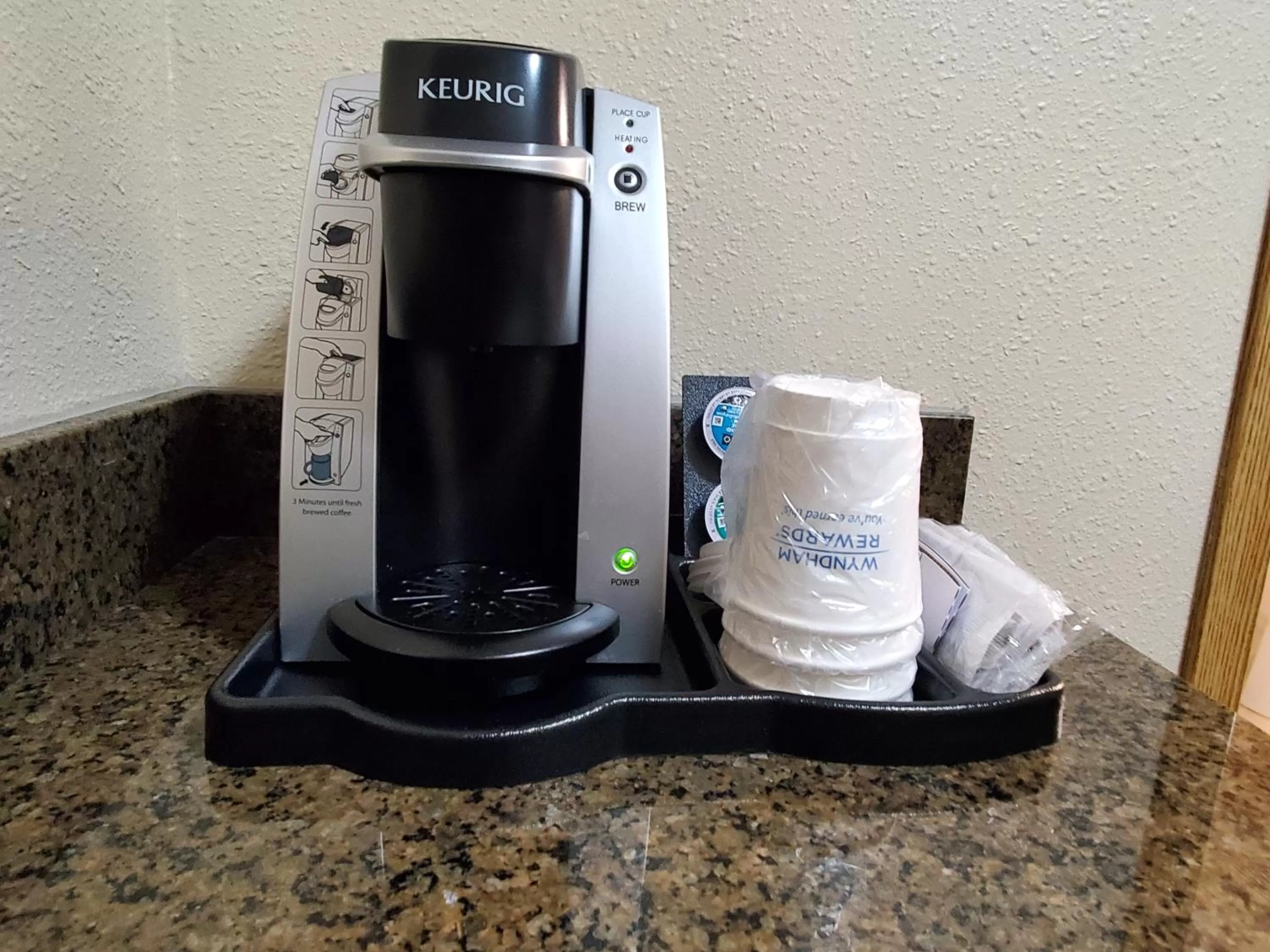 Queen Suite - Non-Smoking in Super 8 by Wyndham Edmonton International Airport