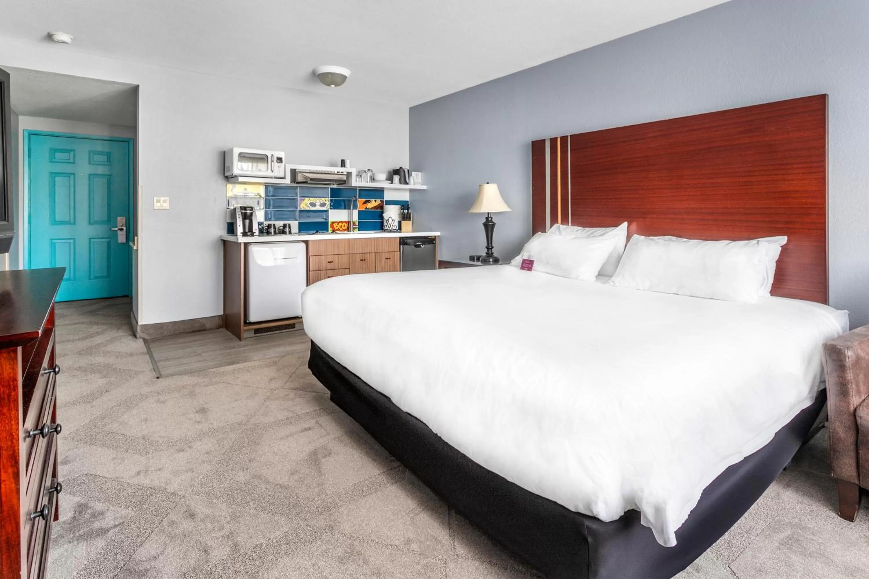 King Room with Kitchenette in Inn at Seaside