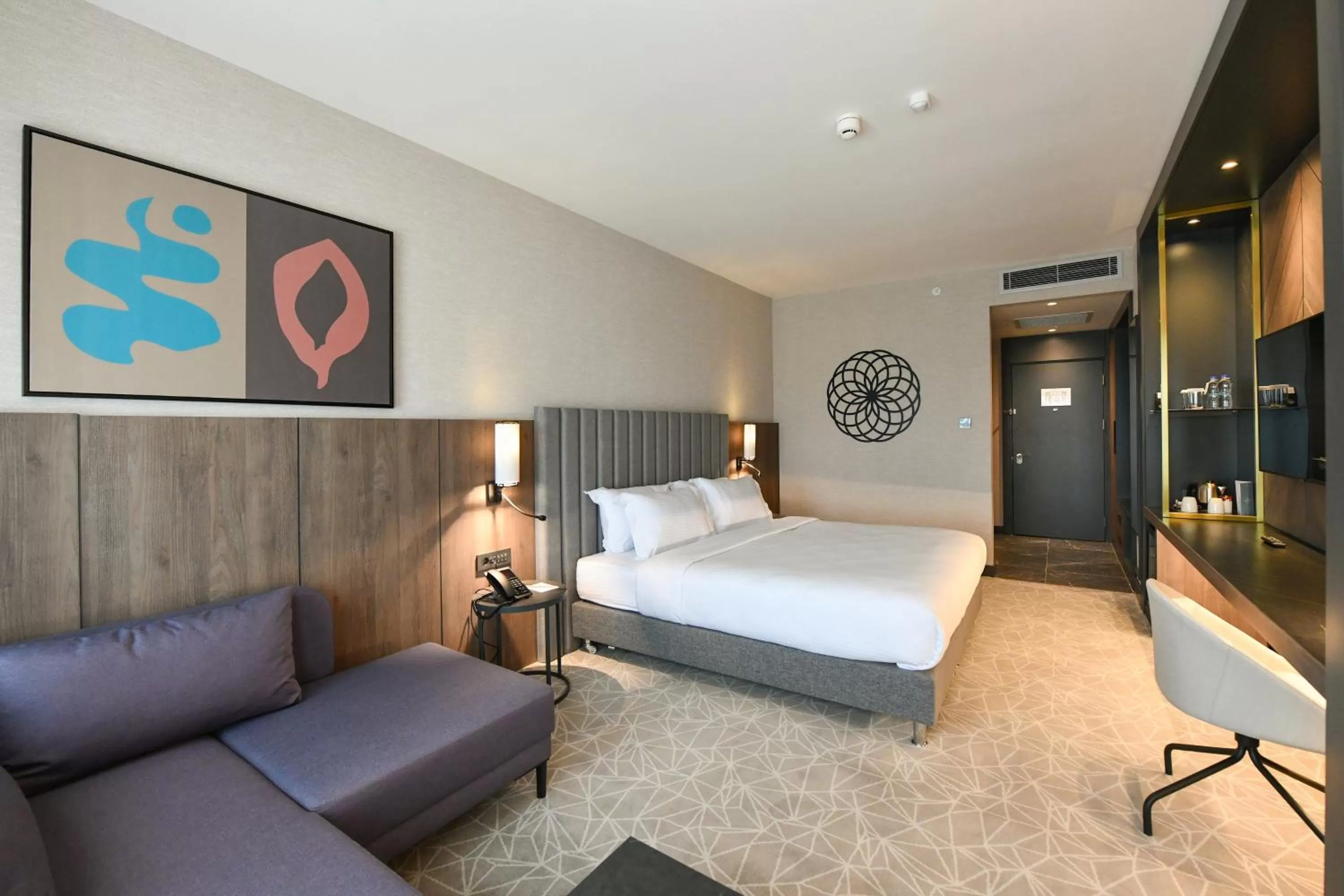 Standard King Room - Smoking in Crowne Plaza Ankara by IHG