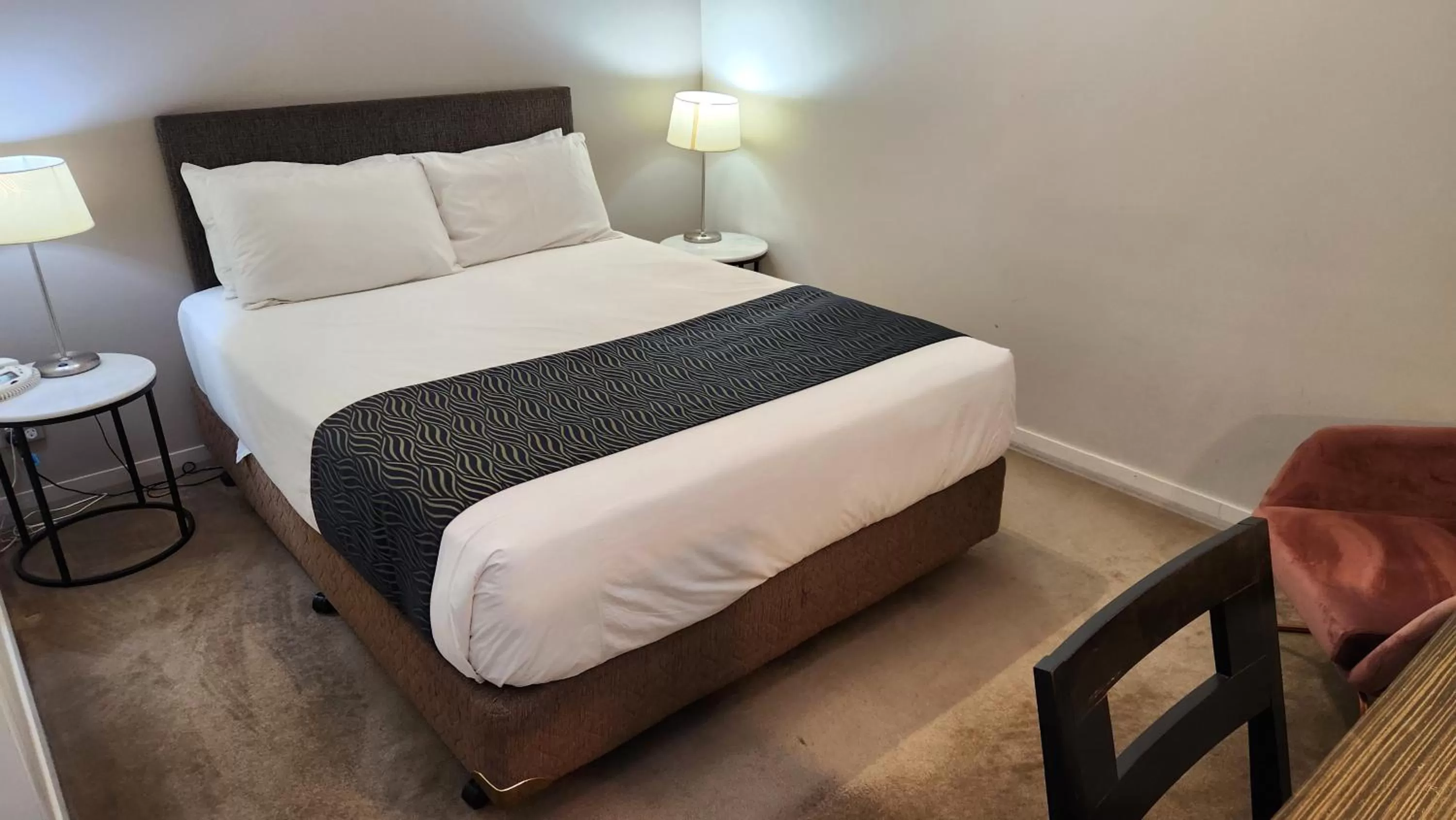 Small Queen Room - single occupancy in The Grand Motel