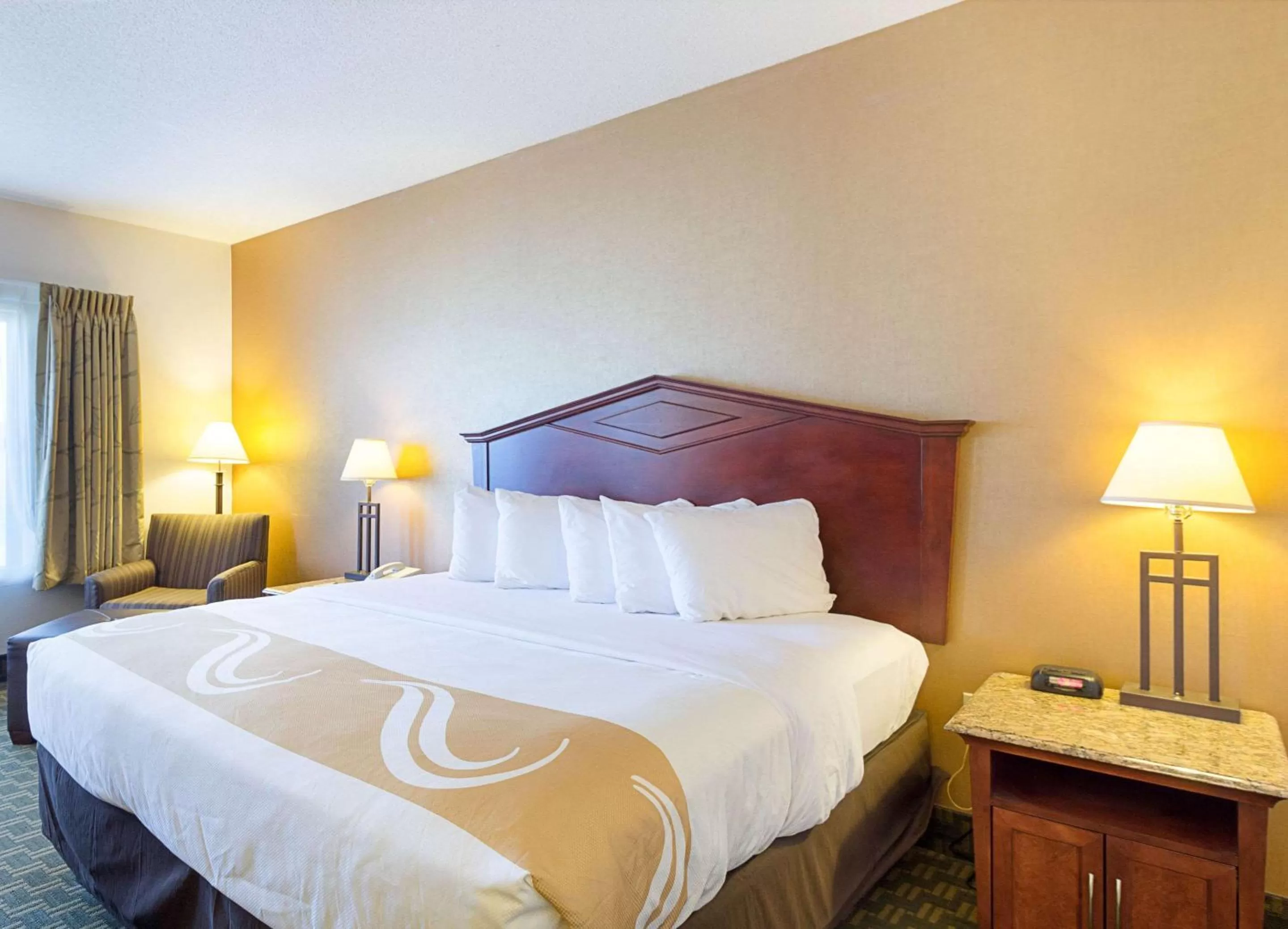 King Room - Non Smoking / Ground Floor in Quality Inn Fairmont