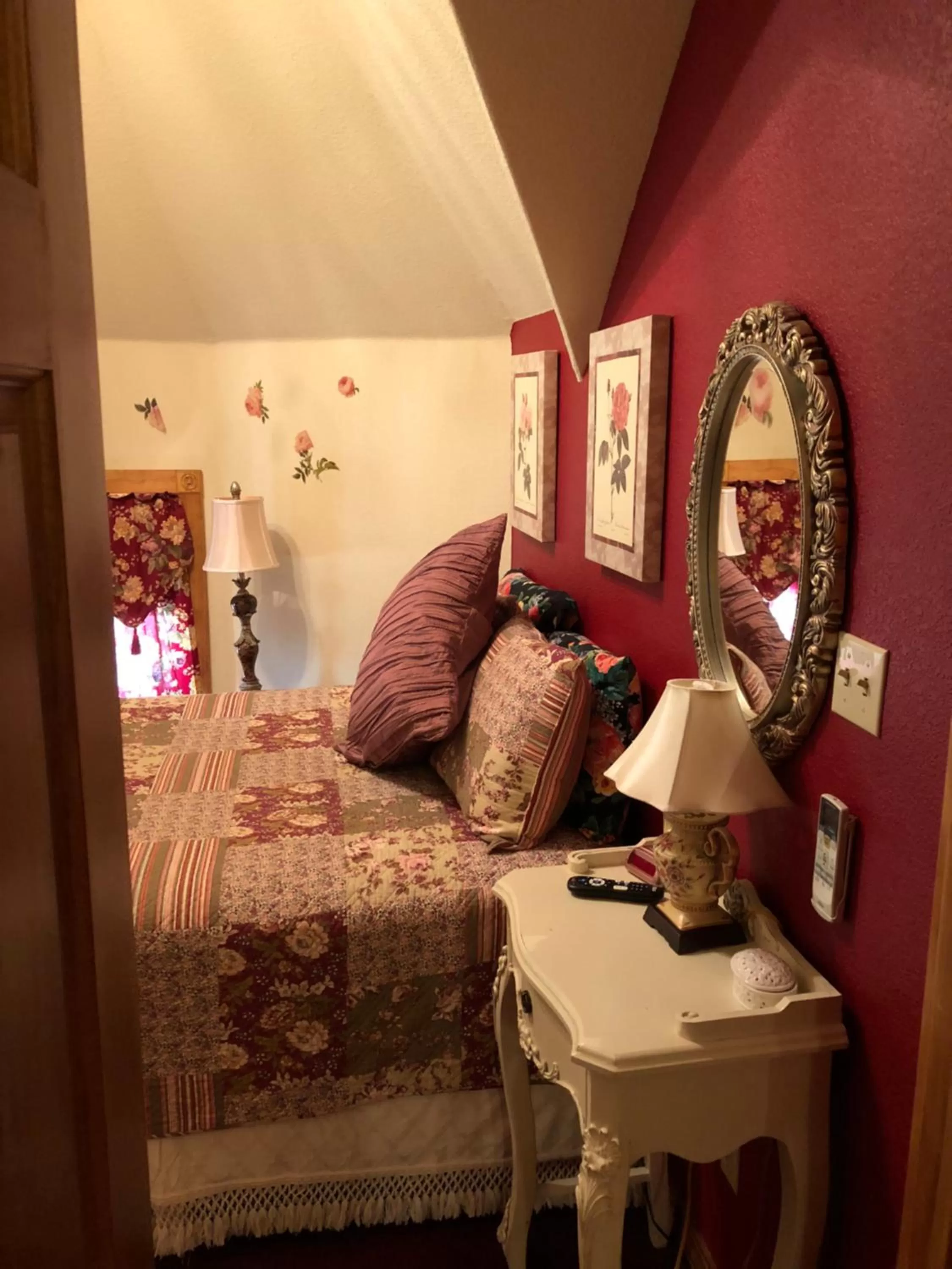 Deluxe Family Suite in All Seasons Inn