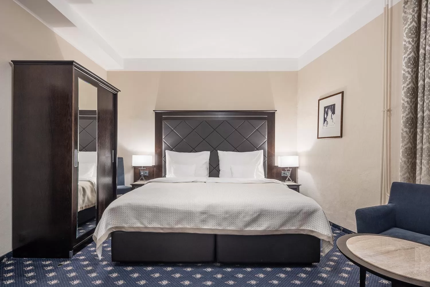 Deluxe Double Room in Pytloun Old Armoury Hotel Prague, Stará Zbrojnice