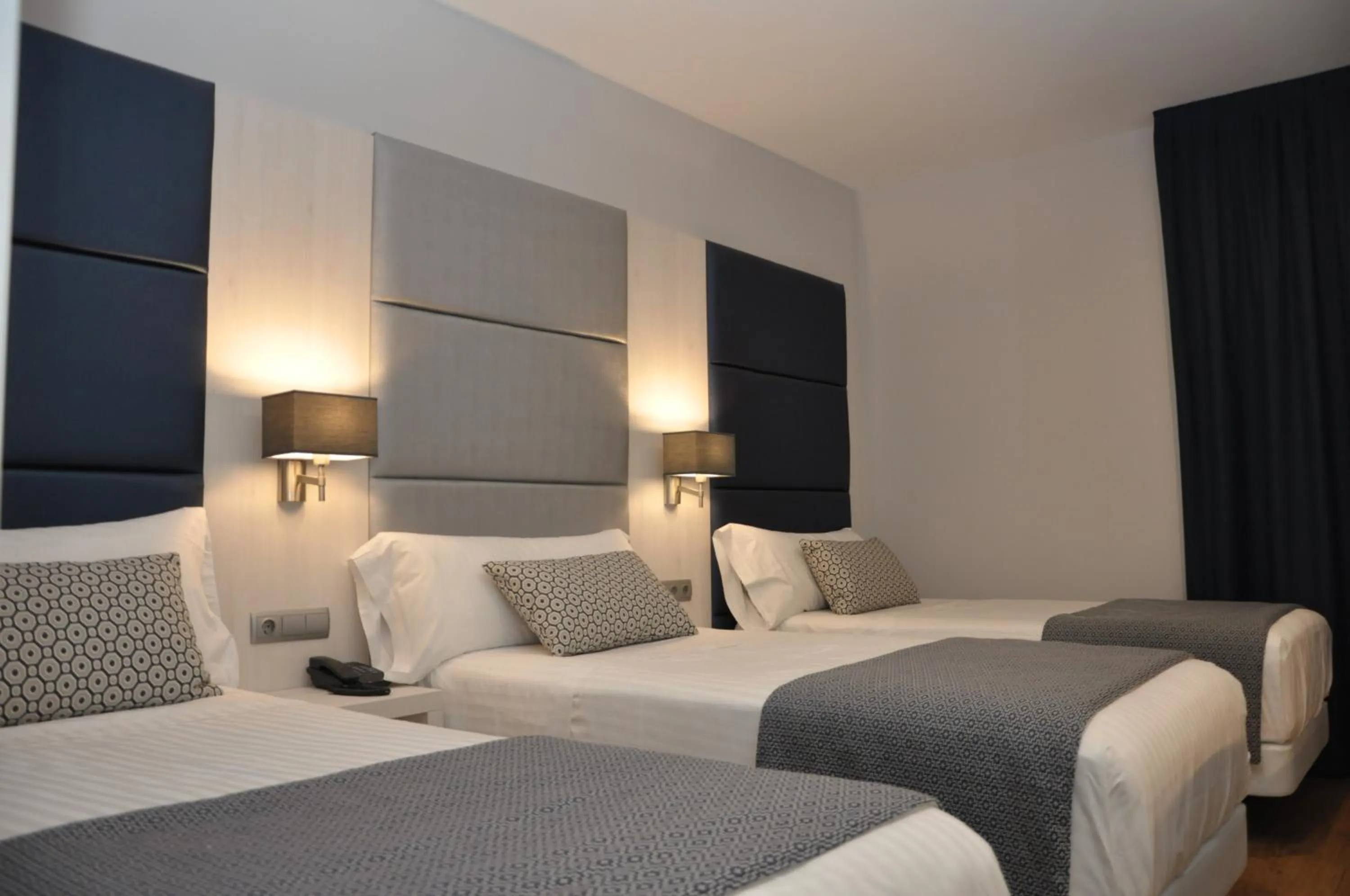 Twin Room with Extra Bed in Hotel Selu