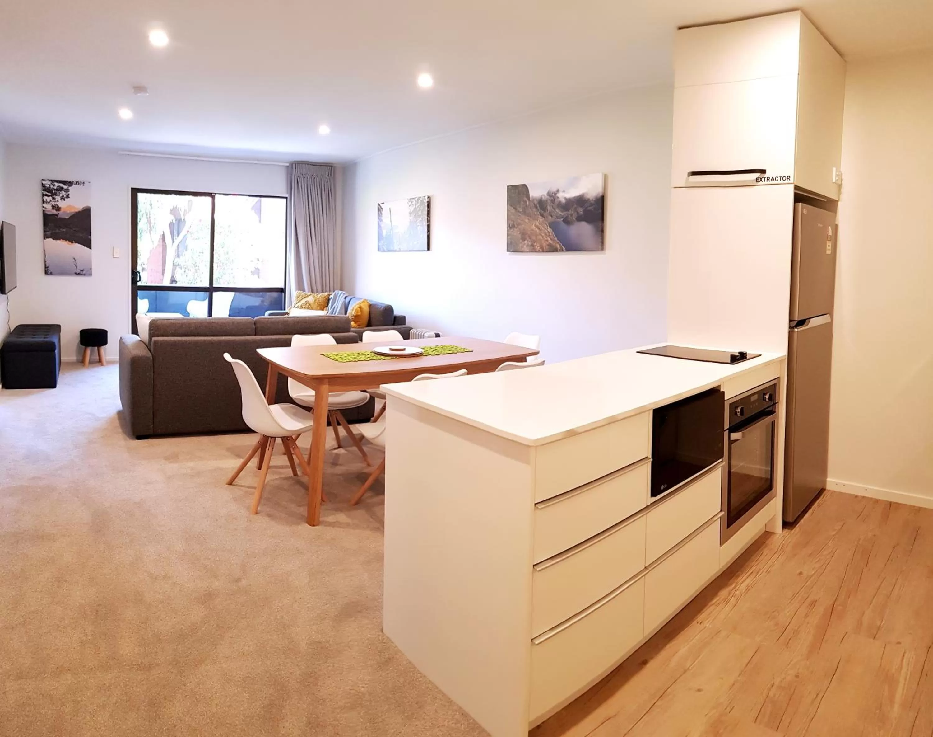 Deluxe 2 Bedroom 1 Bathroom Apartment in St James Apartments