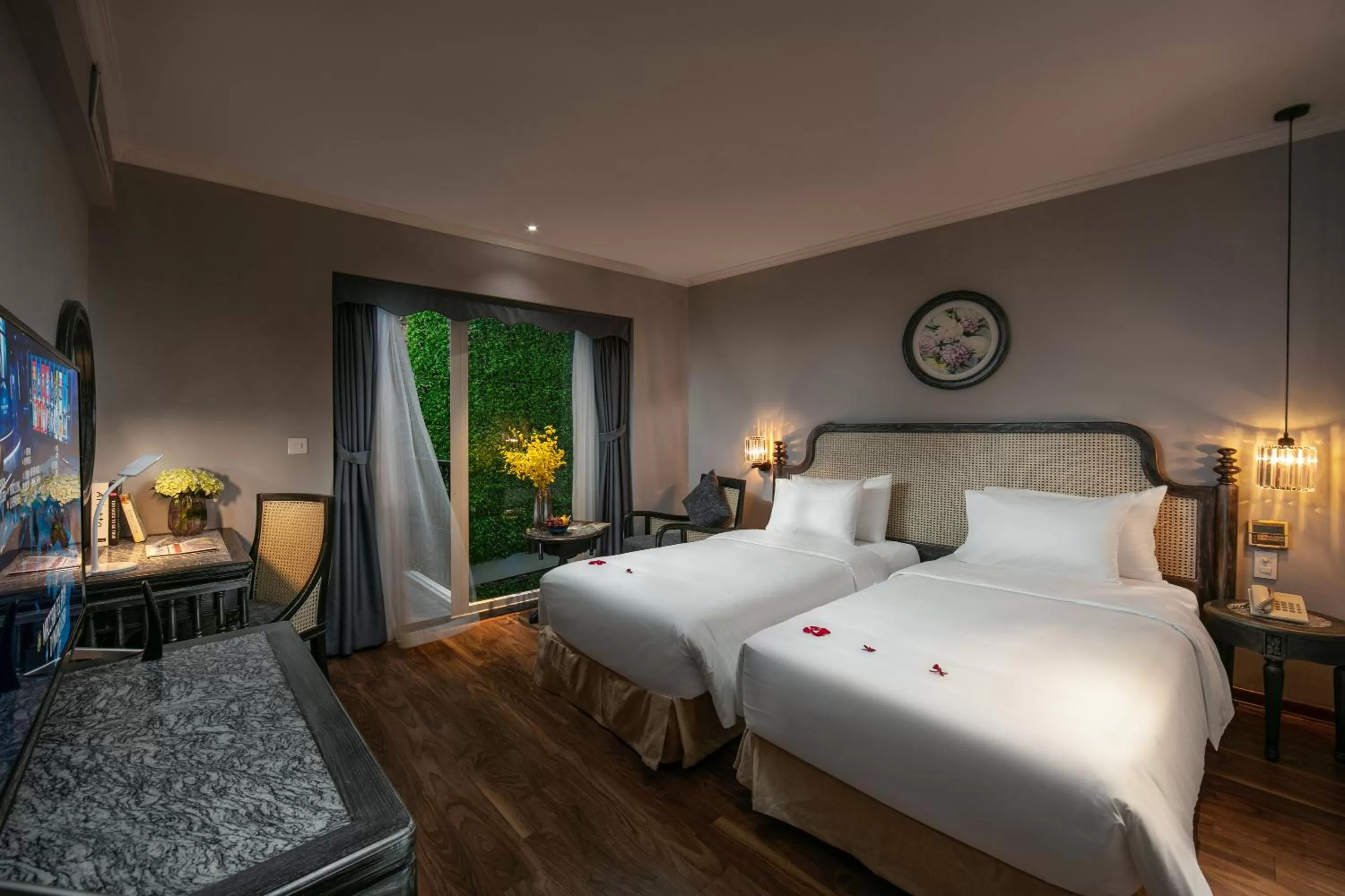 Connecting Room in Shining Central Hotel & Spa