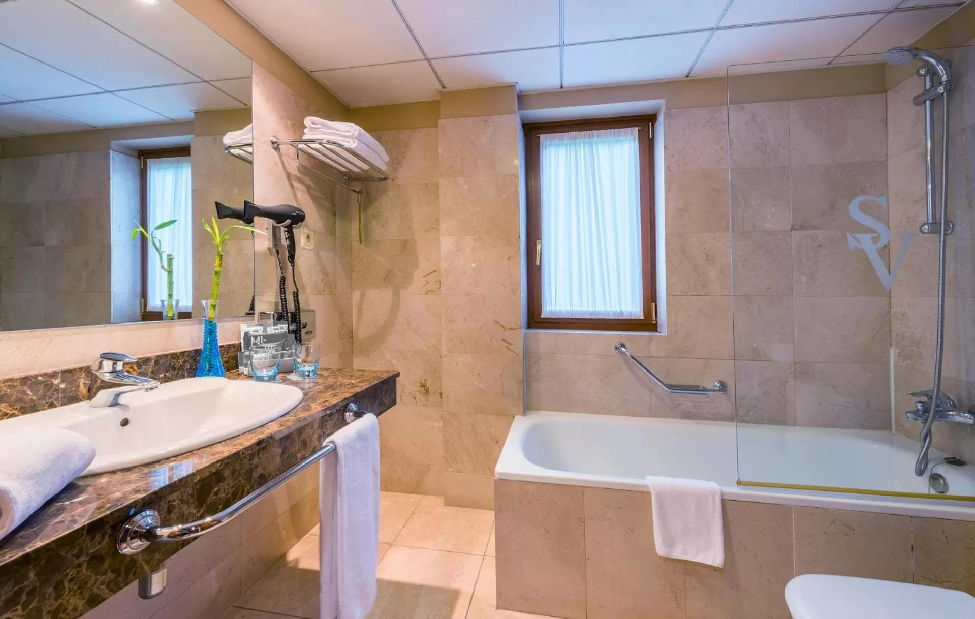 Connecting Room in Hotel Vielha Val d'Aran, Affiliated by Meliá