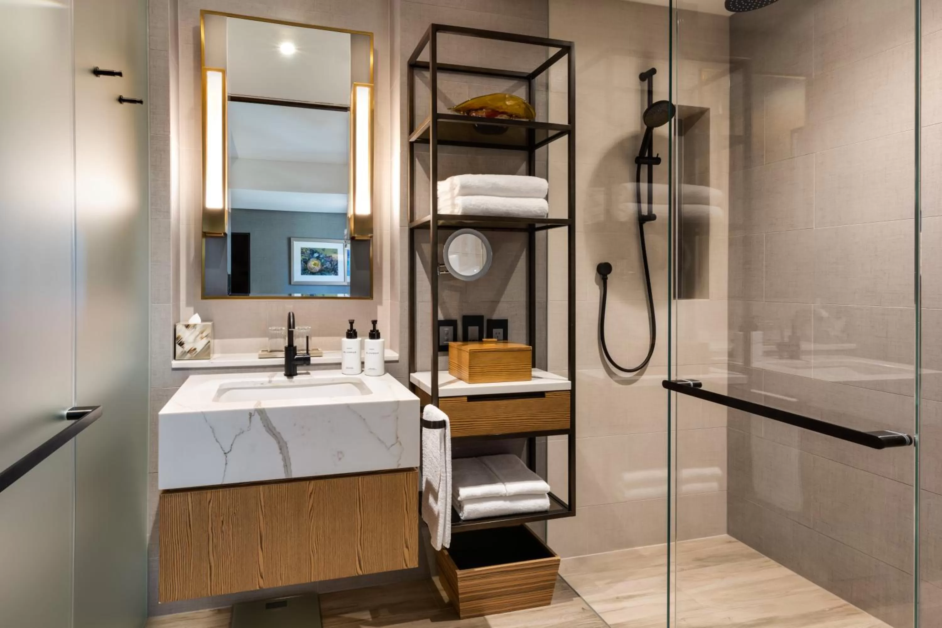 Cozy King Room in InterContinental Perth City Centre by IHG