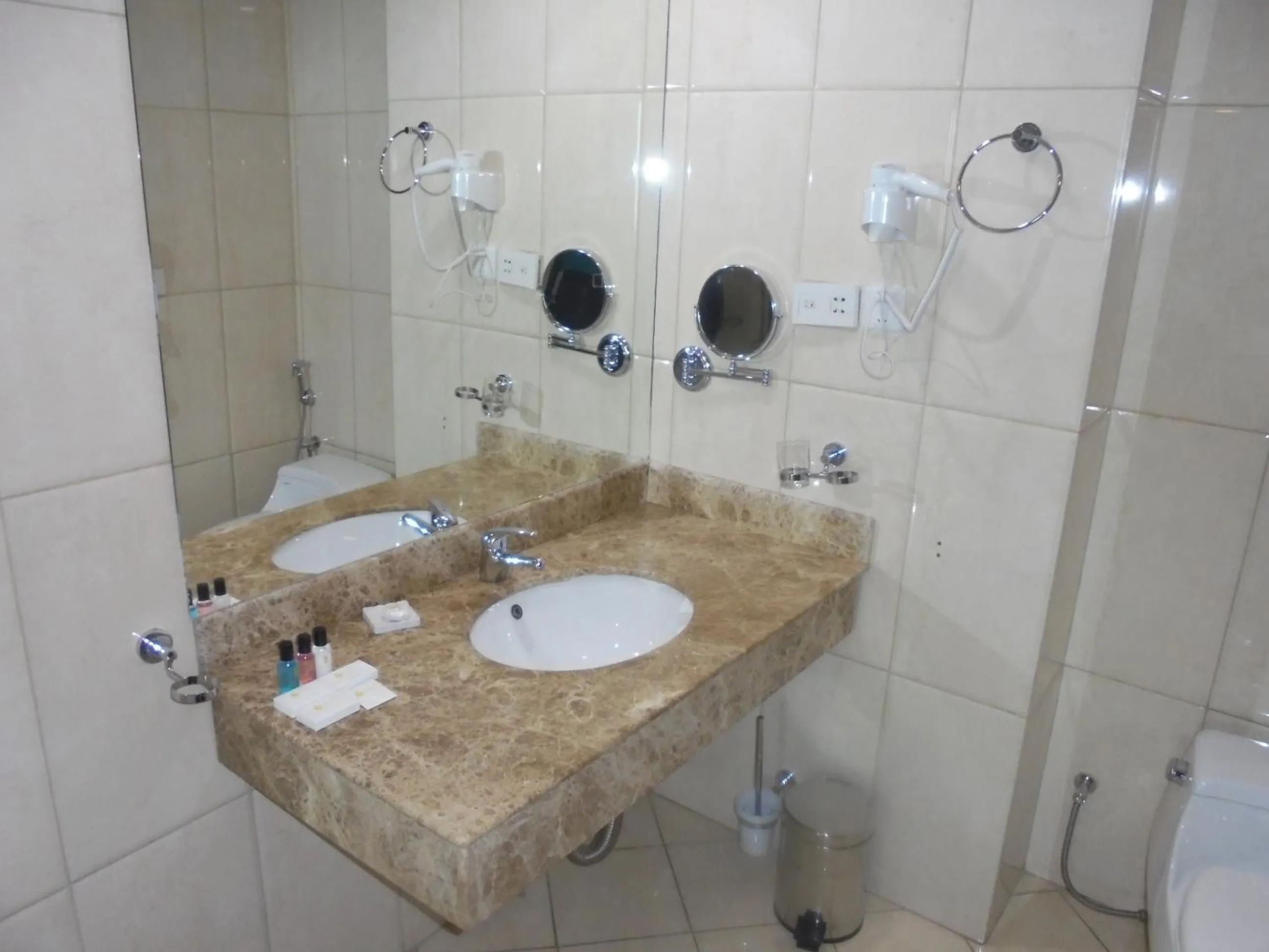 Standard King Room in Saro Maria Hotel