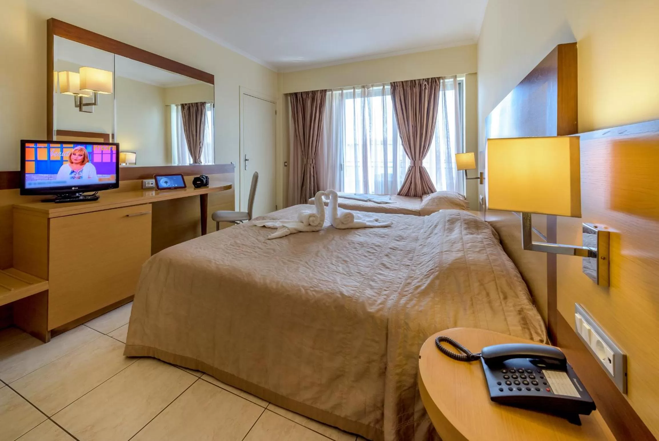 Twin Room with Extra Bed in Manousos City Hotel