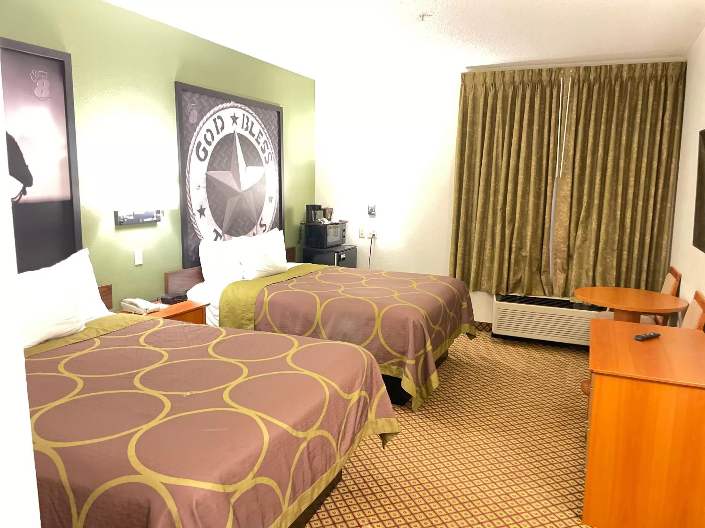 Queen Room with Two Queen Beds and Bath Tub - Mobility/Hearing Accessible - Non-Smoking in Super 8 by Wyndham Fort Worth Downtown South