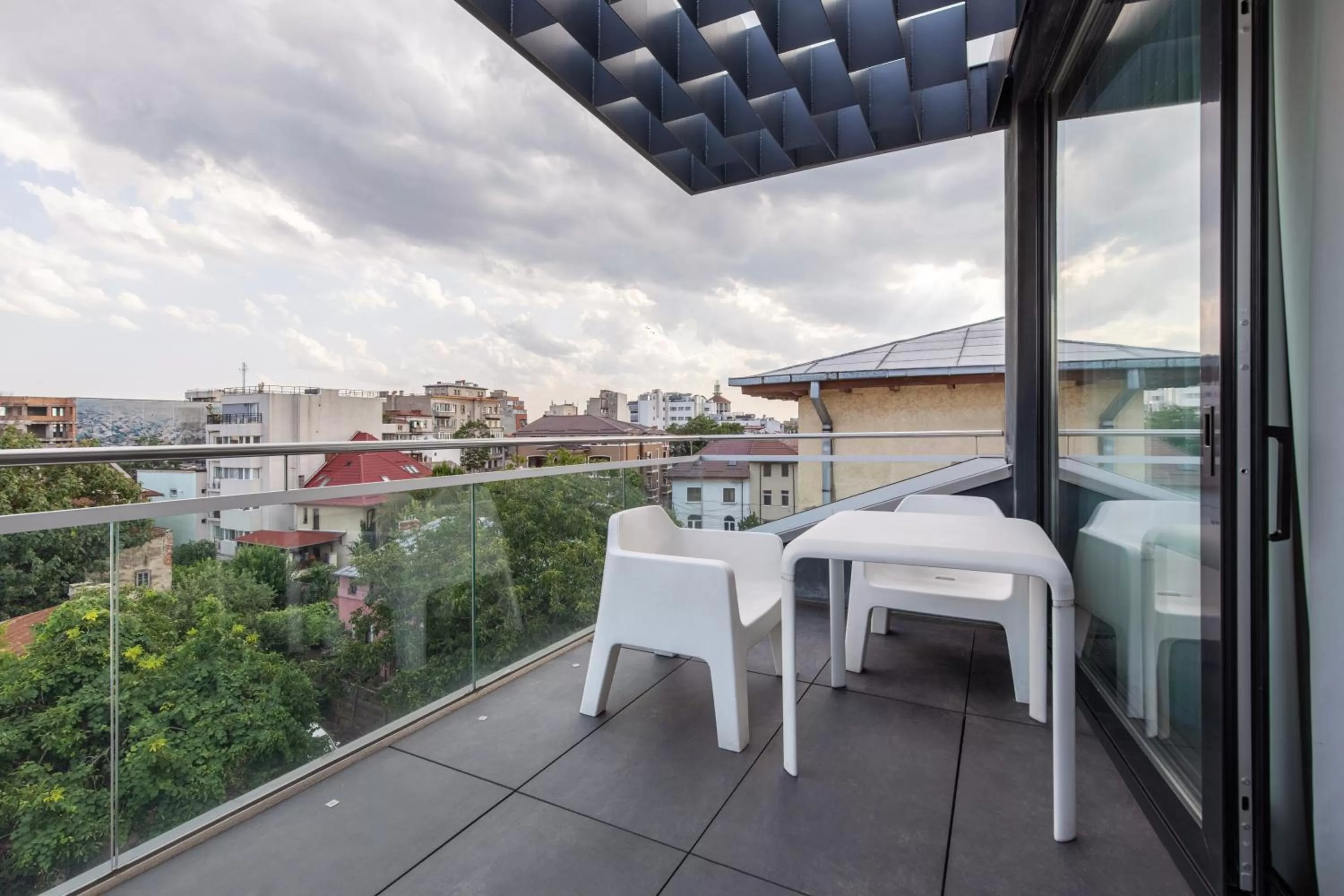 Urban Loft One-Bedroom Apartment in Aparthotel Blend City Center