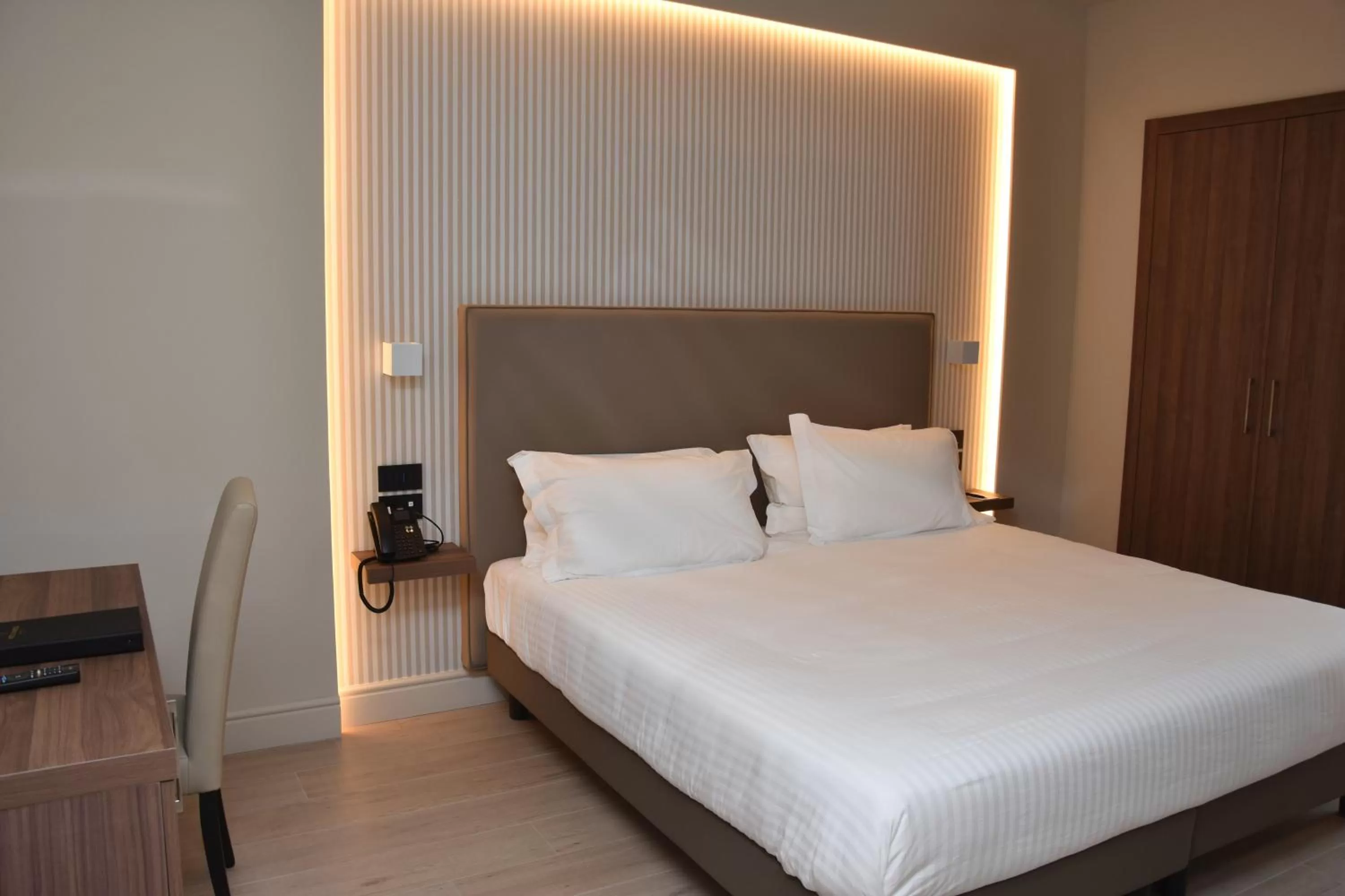 Superior King Room in Hotel Commercio