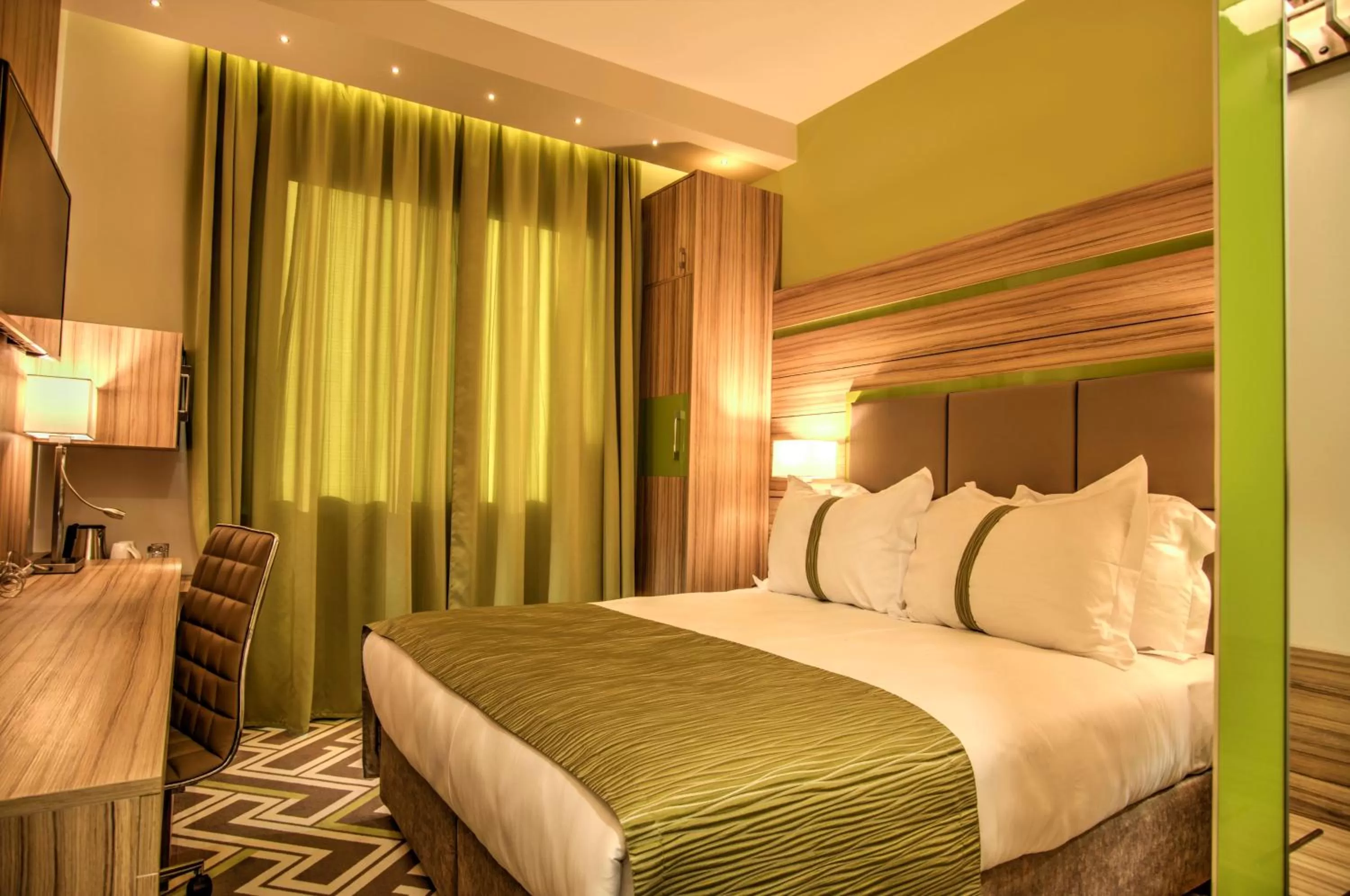 Standard Queen Room in Holiday Inn Plovdiv by IHG