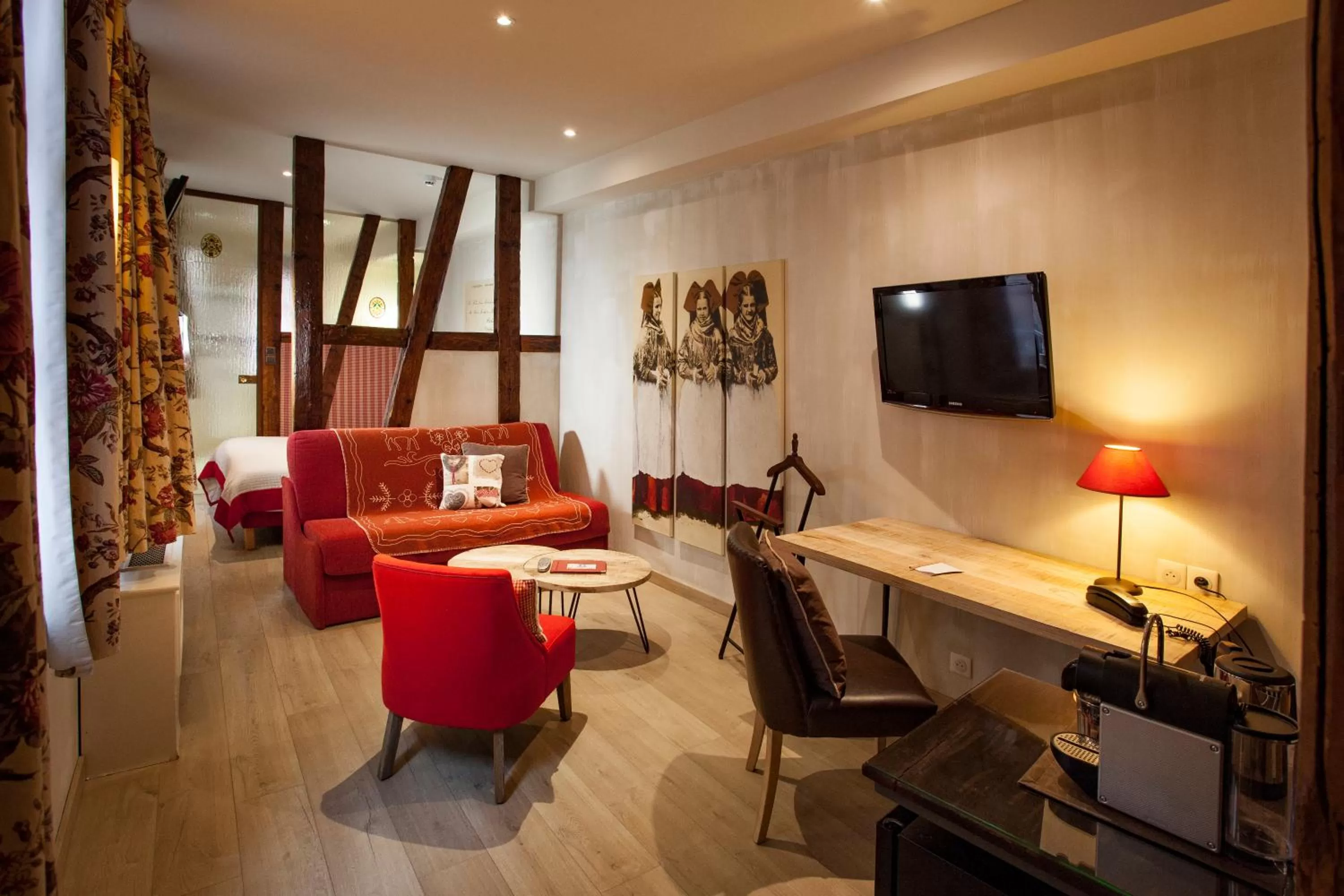 Suite with Balneo Bath or Shower in Hotel Beaucour