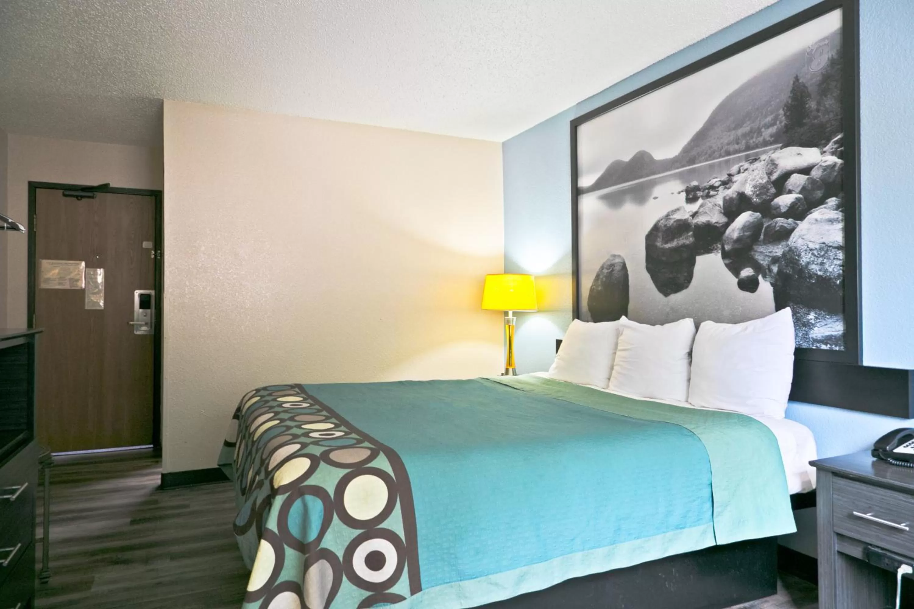 Queen Room - Non-Smoking in Super 8 by Wyndham Augusta Ft Eisenhower Area