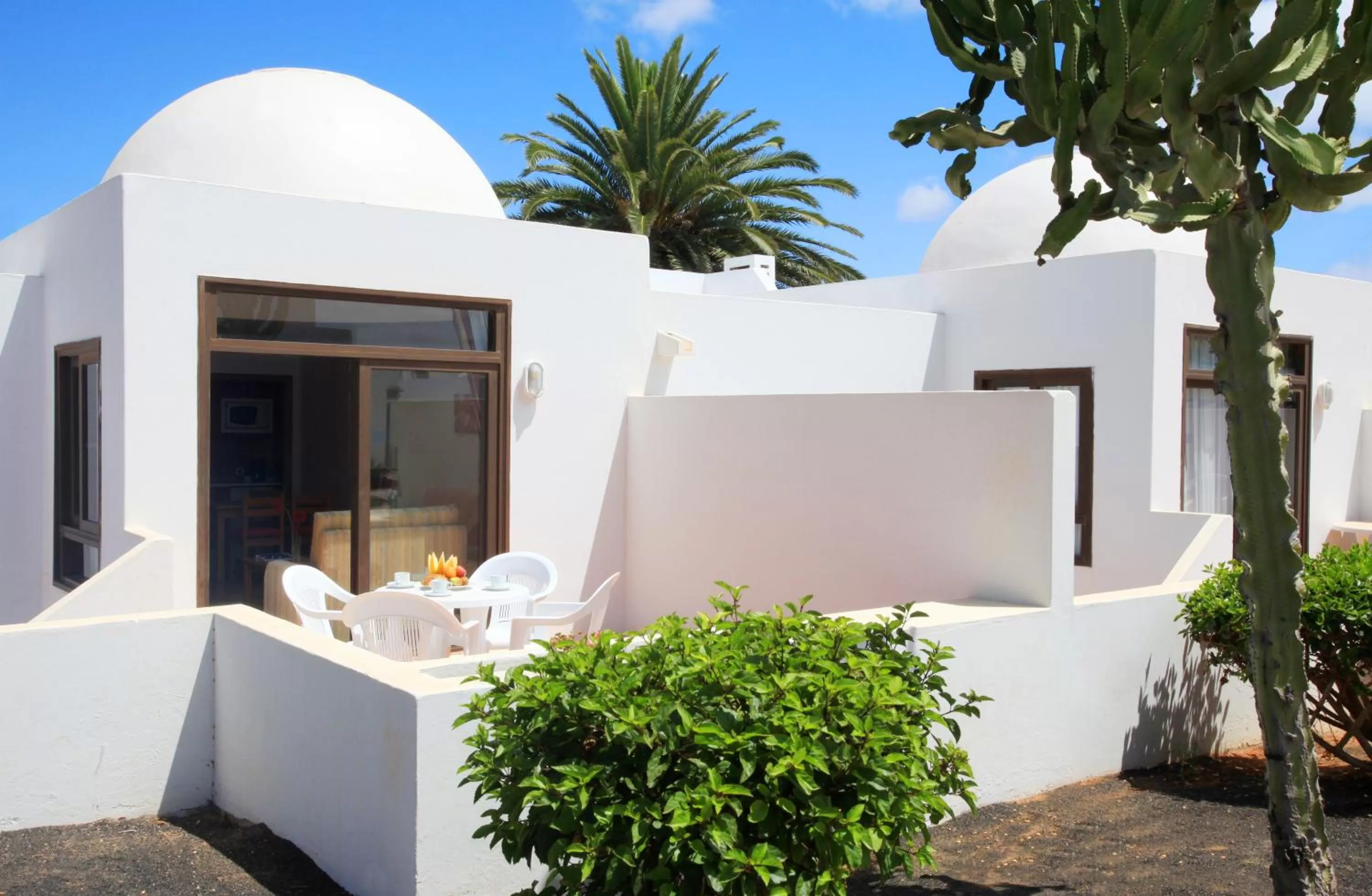 One-Bedroom Bungalow (2 Adults + 3 Children) in H10 Suites Lanzarote Gardens
