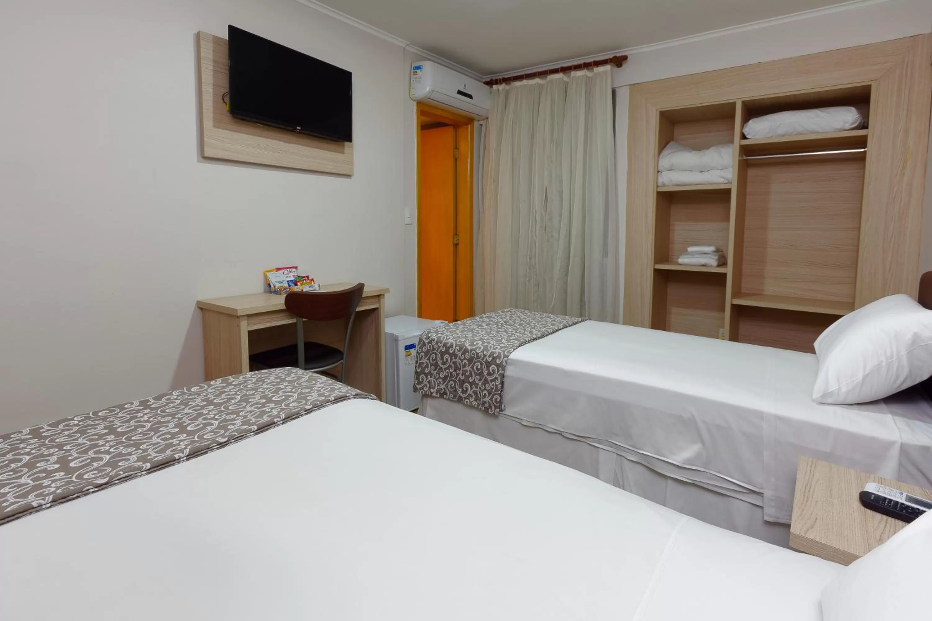 Twin Room - single occupancy in Fênix Hotel Bom Retiro
